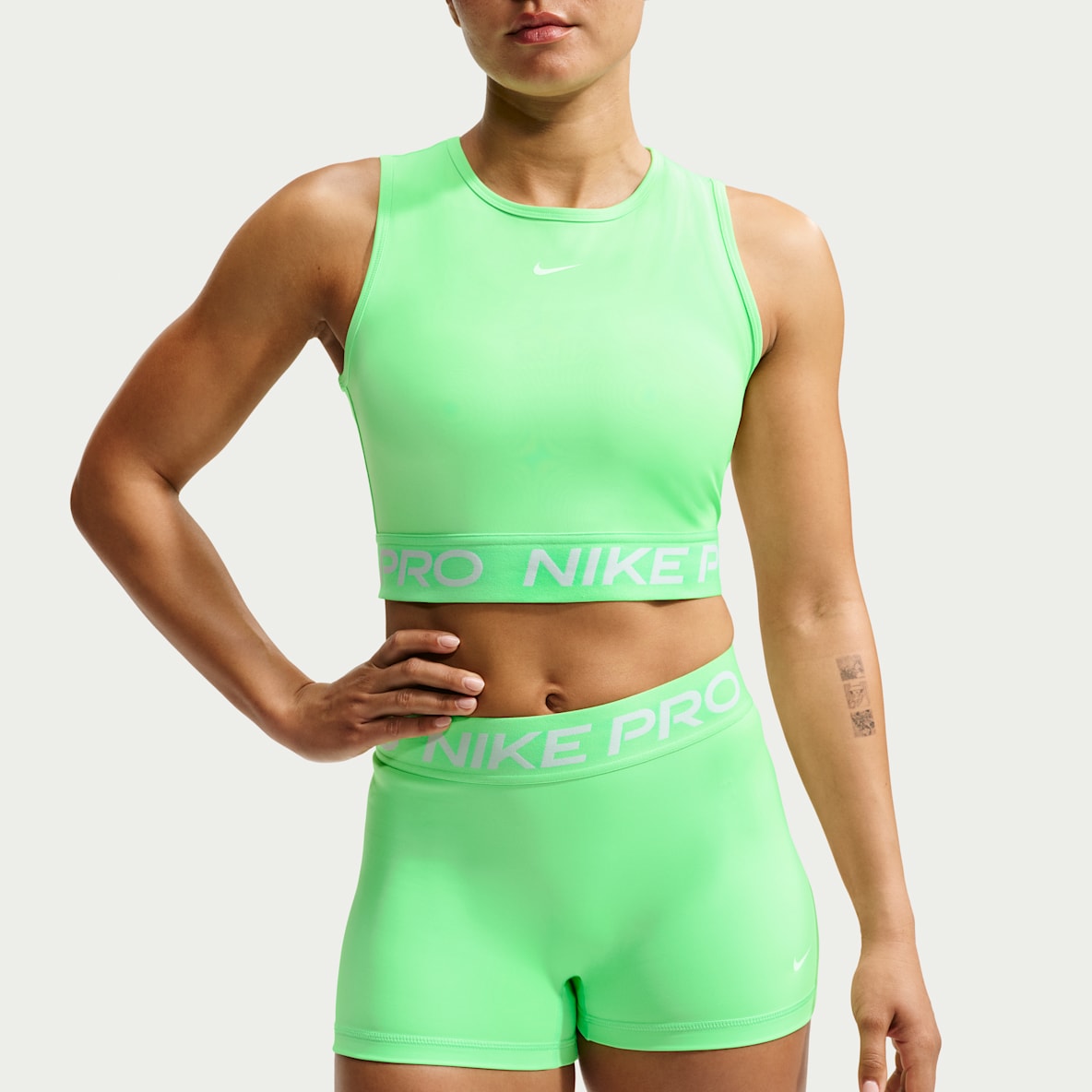 Nike Pro Women's Dri-FIT Cropped Tank Top