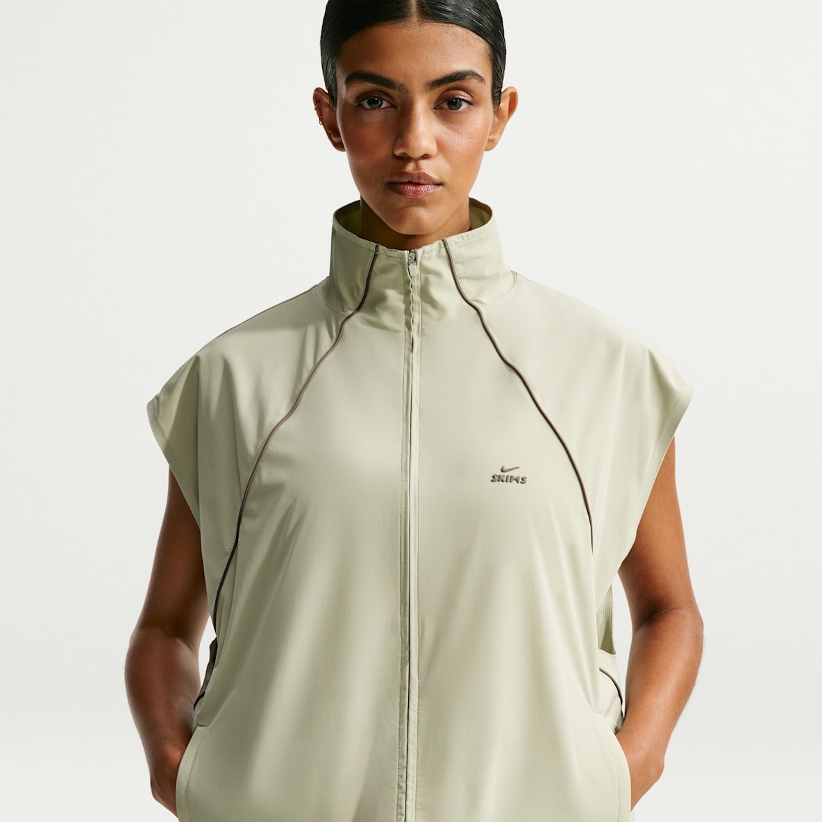 NikeSKIMS Stretch Nylon Chaleco oversize - Mujer