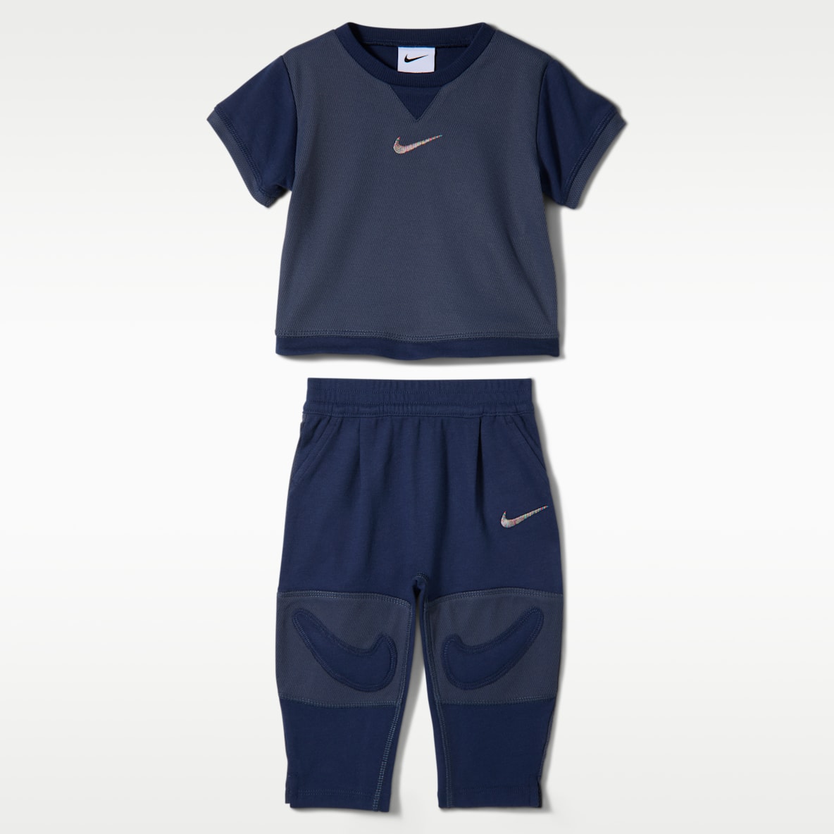 Nike ready, set! Baby T-Shirt and Joggers Set