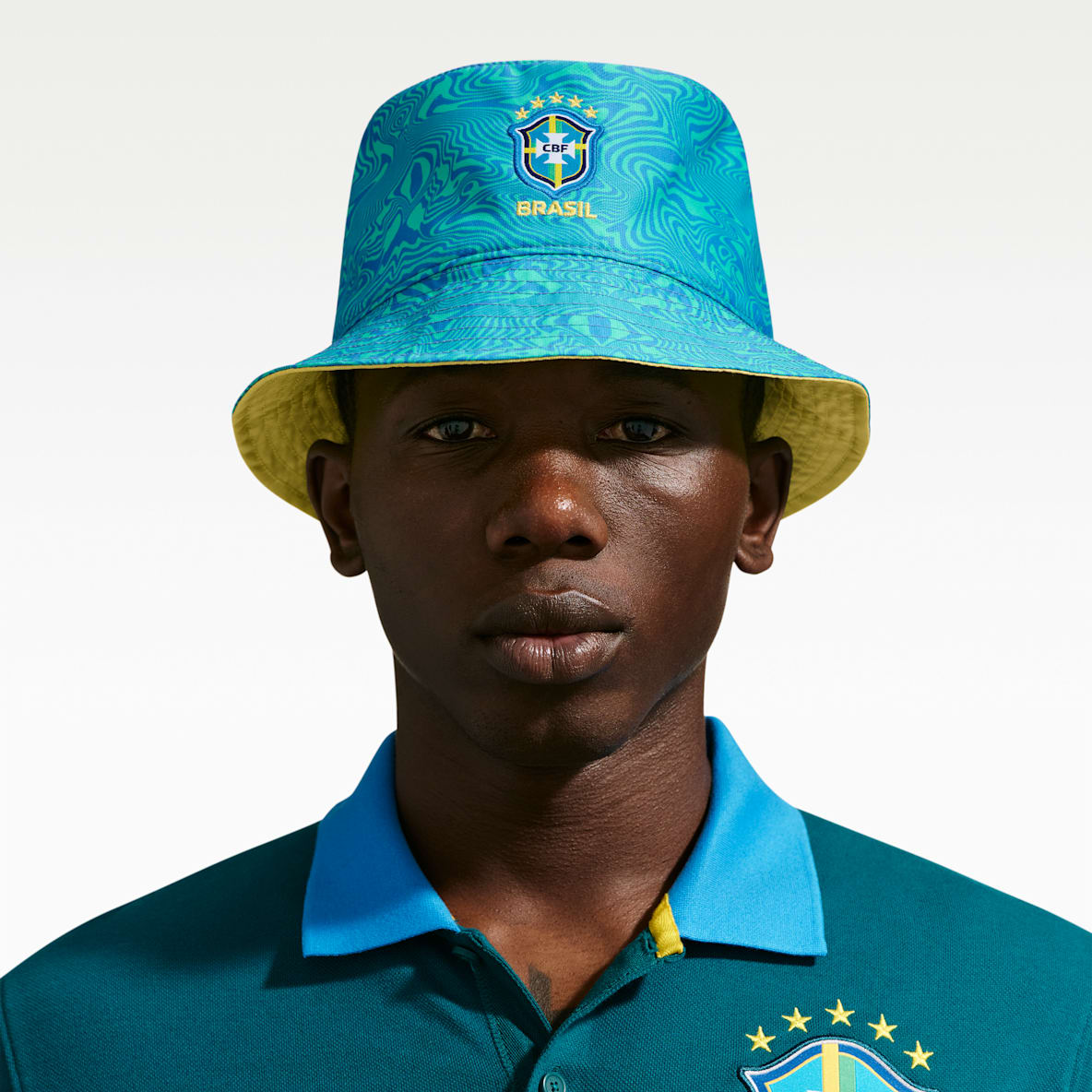 Brasil Apex Gorro tipo pescador cuadrado de futbol Nike