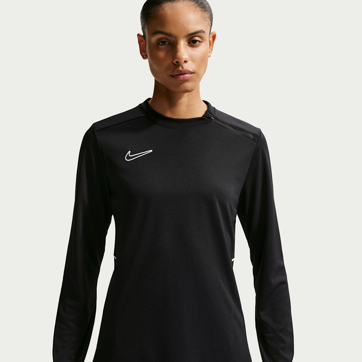 Nike Academy Långärmad fotbollströja Dri-FIT med rund hals för kvinnor