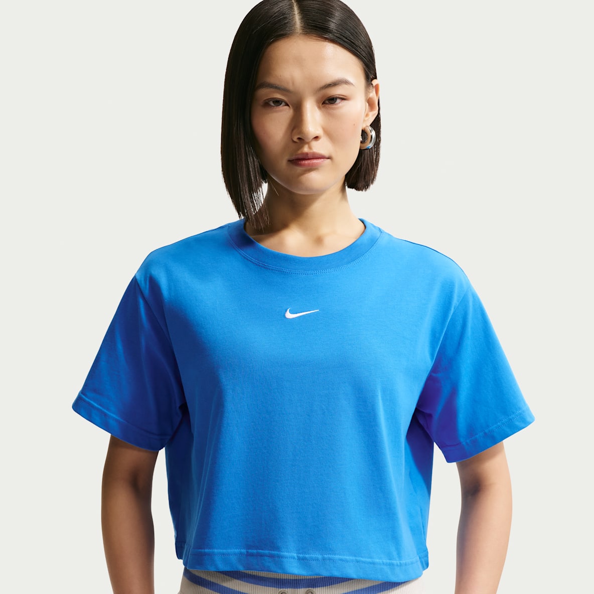 Nike Sportswear Classic Women's Loose Short-Sleeve Cropped T-Shirt
