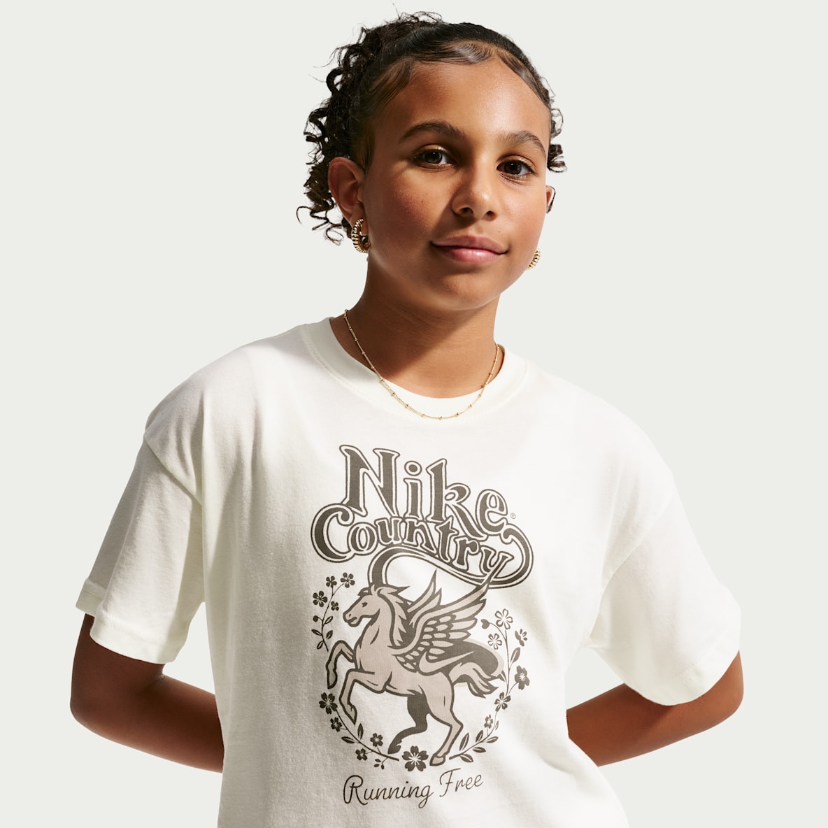 Nike Sportswear Big Kids' (Girls') T-Shirt