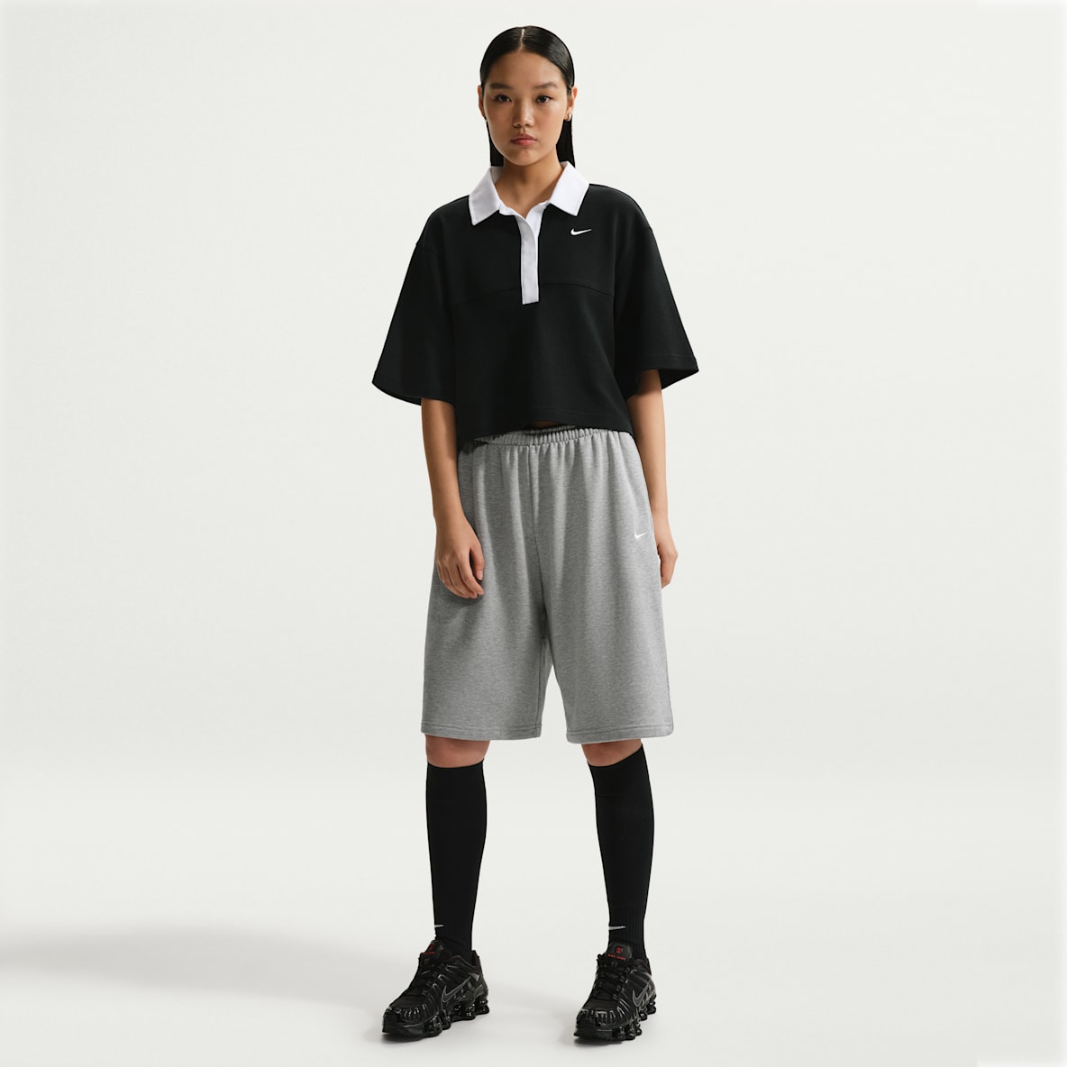 Nike スポーツウェア ウィメンズ オーバーサイズド ミッドライズド フレンチ テリー バミューダ ショートパンツ