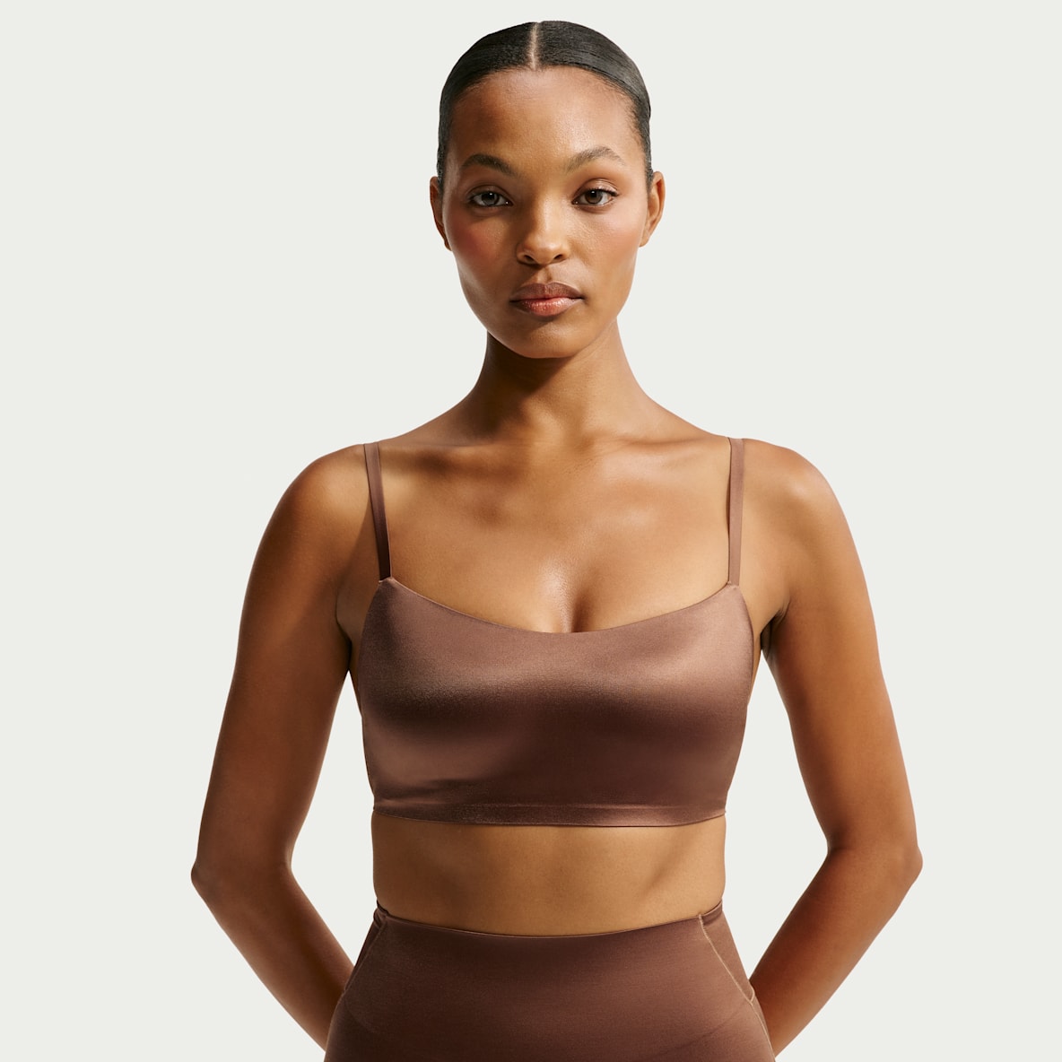 NikeSKIMS Satin Shine Sujetador de cuello redondo Cami - Mujer
