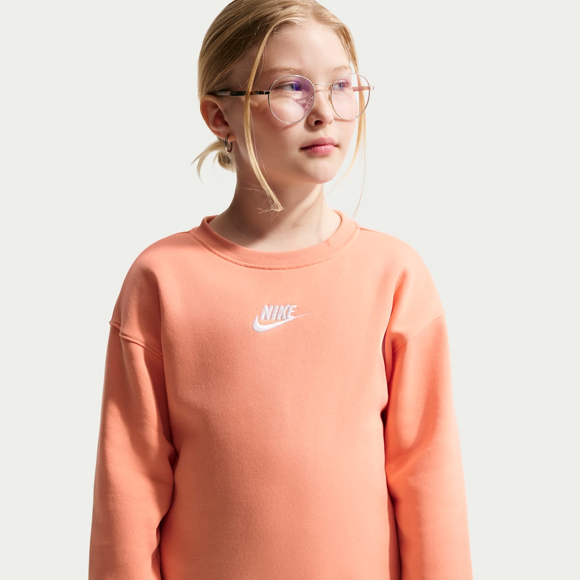 Nike Sportswear Club Fleece Big Kids' (Girls') Crew Sweatshirt