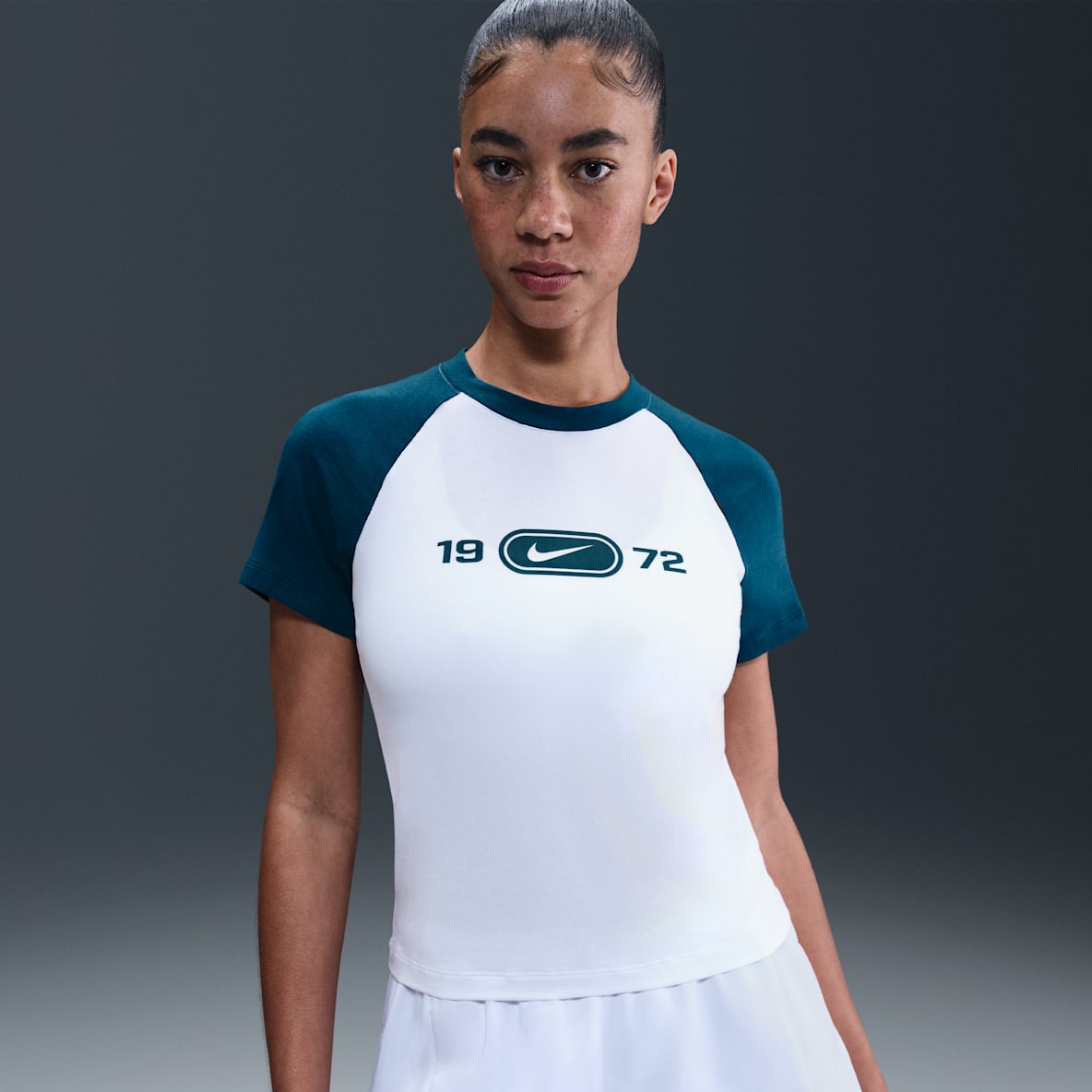 Nike Sportswear Chill Knit Women's Slim Graphic T-Shirt