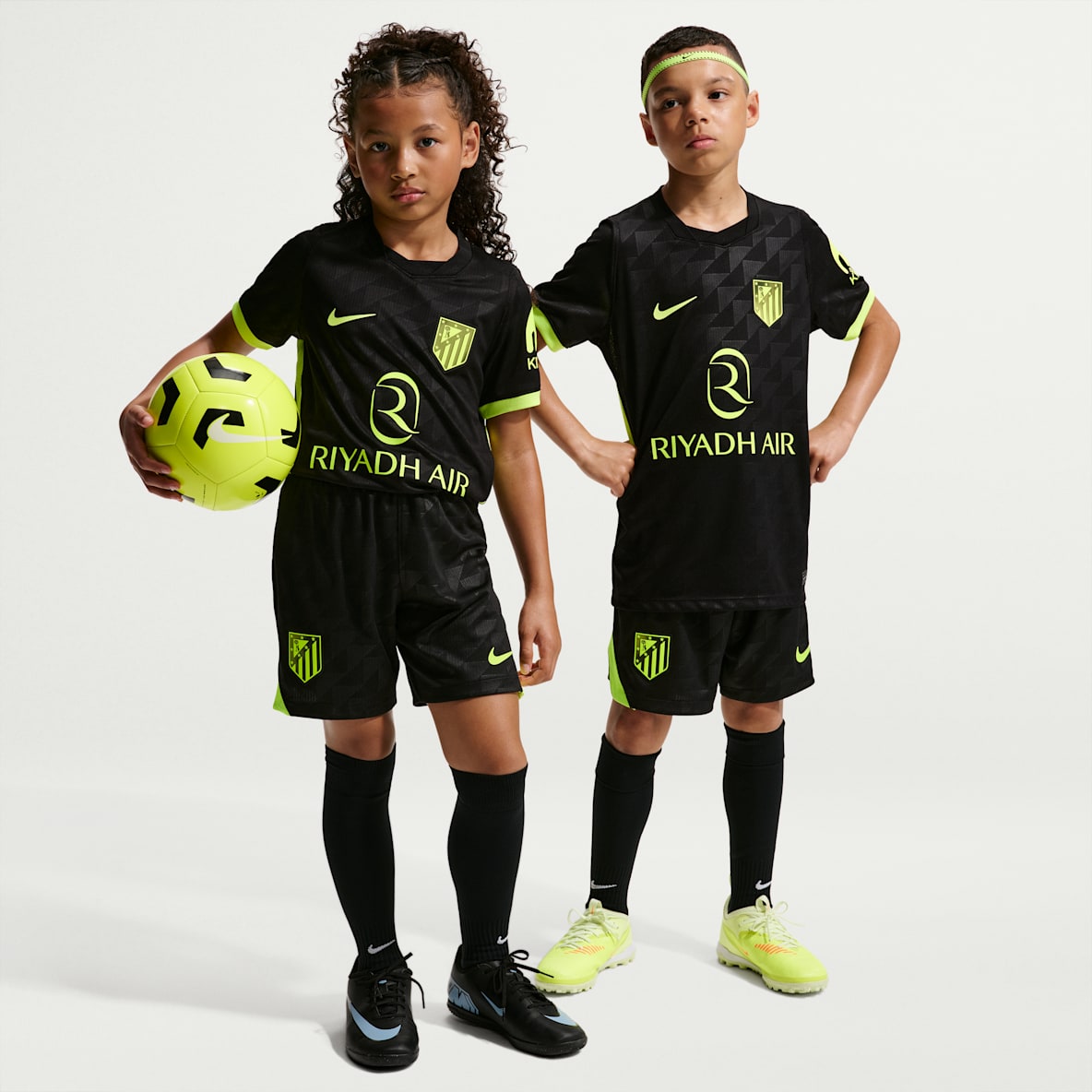 Atlético Madrid 2026/27 Stadium Away Older Kids' Nike Dri-FIT Football Replica Shorts