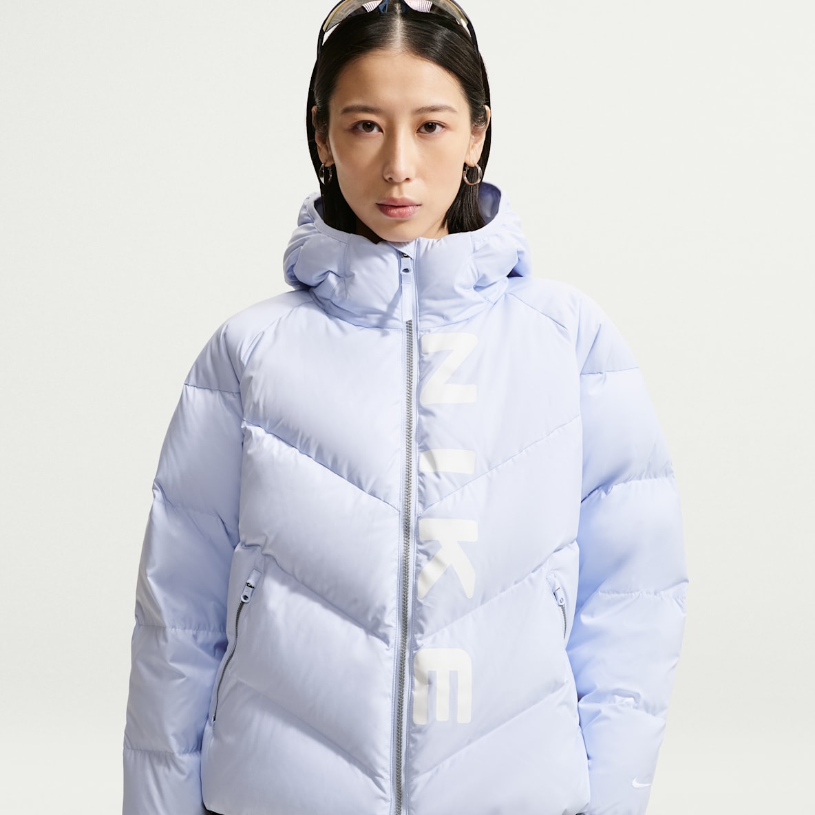 나이키 스포츠웨어 여성 스톰 핏 후드 다운 패딩 재킷