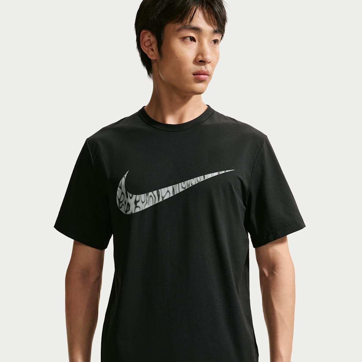Nike Hyverse Men's Dri-FIT UV Protection Training T-Shirt