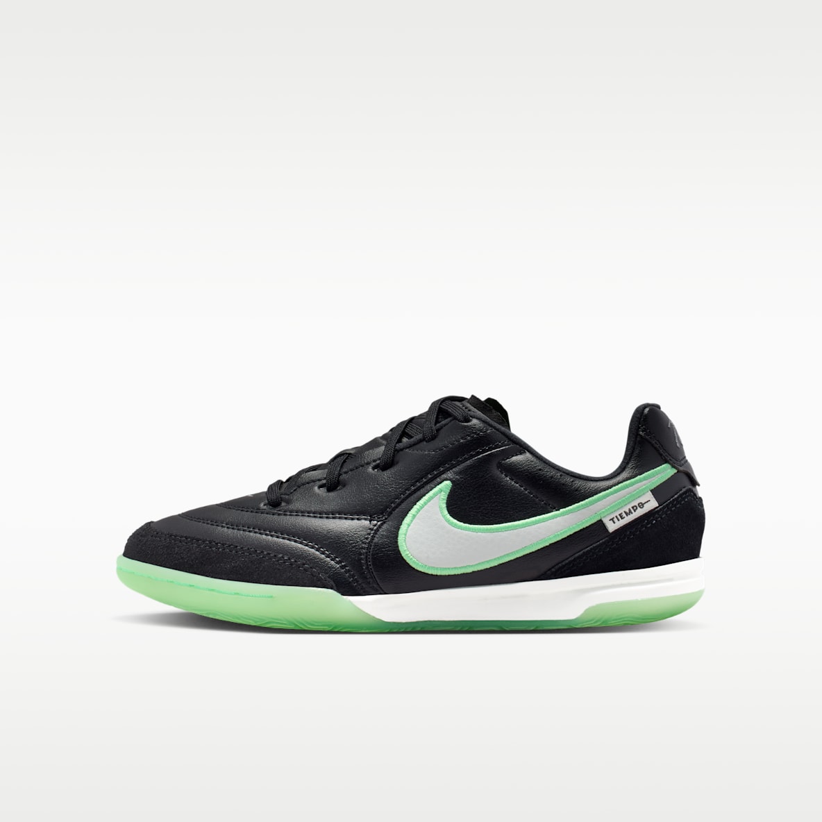 Nike Jr. Tiempo Streetgato Older Kids' Indoor Court Low-Top Football Shoes