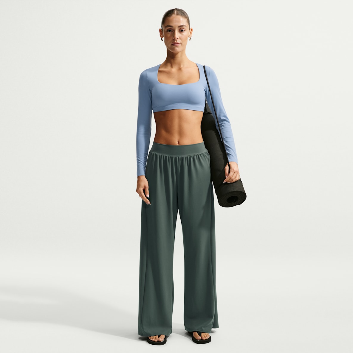 Nike Zenvy Women's Mid-Rise Wide-Leg Trousers