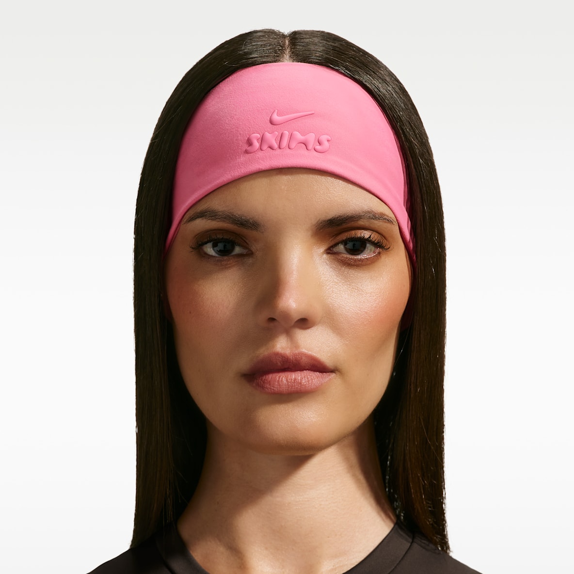 NikeSKIMS Banda para la cabeza Dri-FIT para mujer