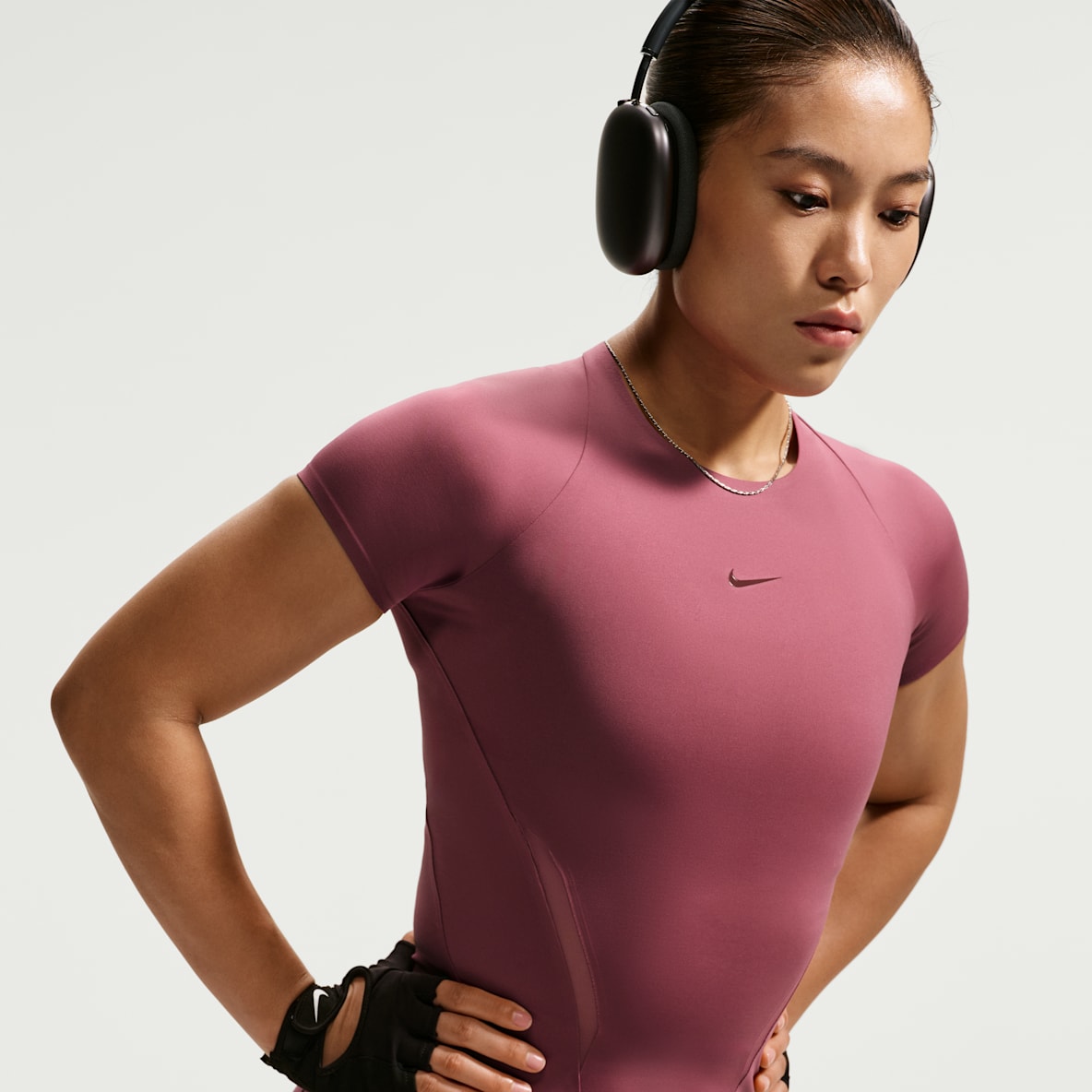Nike Universa Women's Mesh Short-Sleeve Top