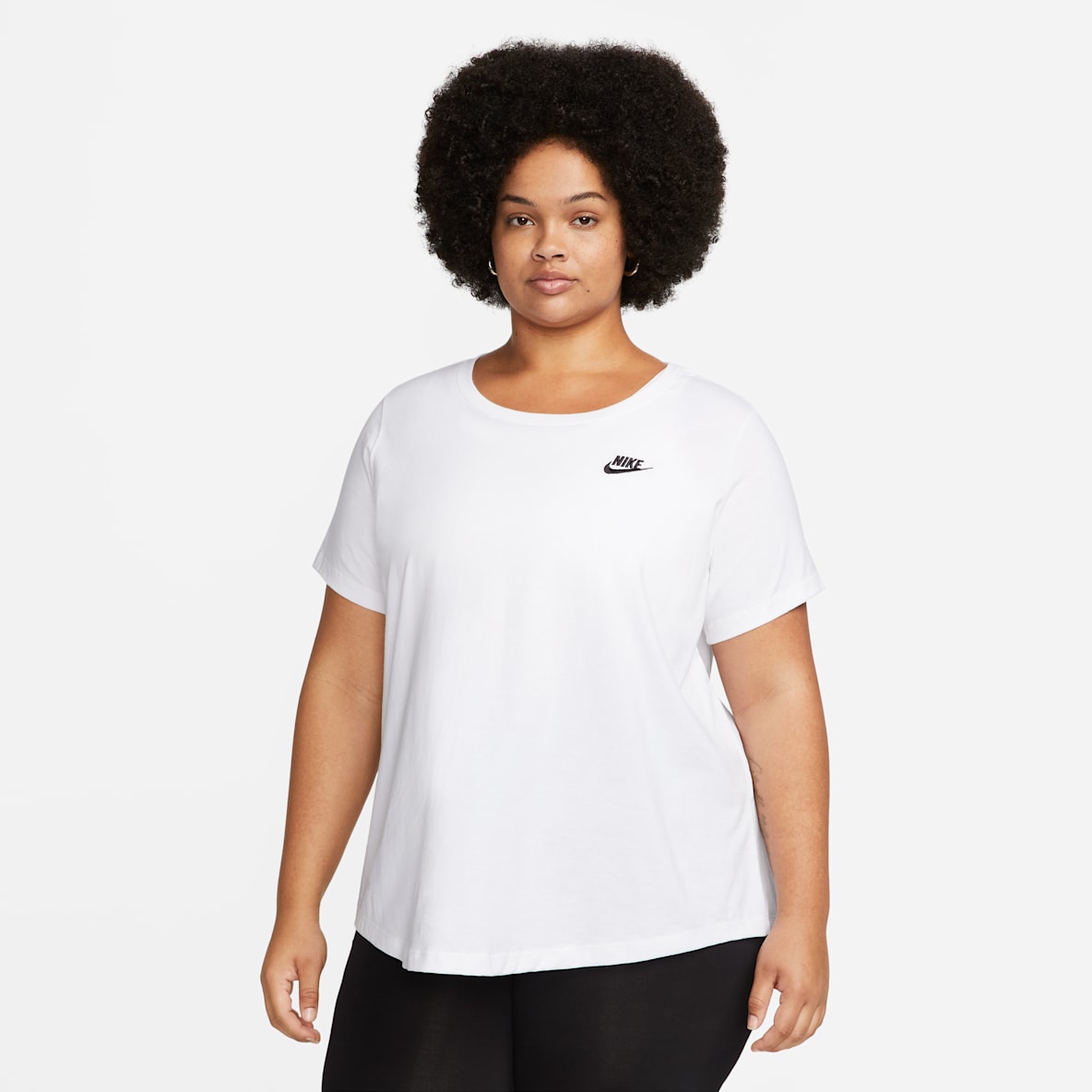 Nike Sportswear Club Essentials T-shirt (Plus size) - Donna