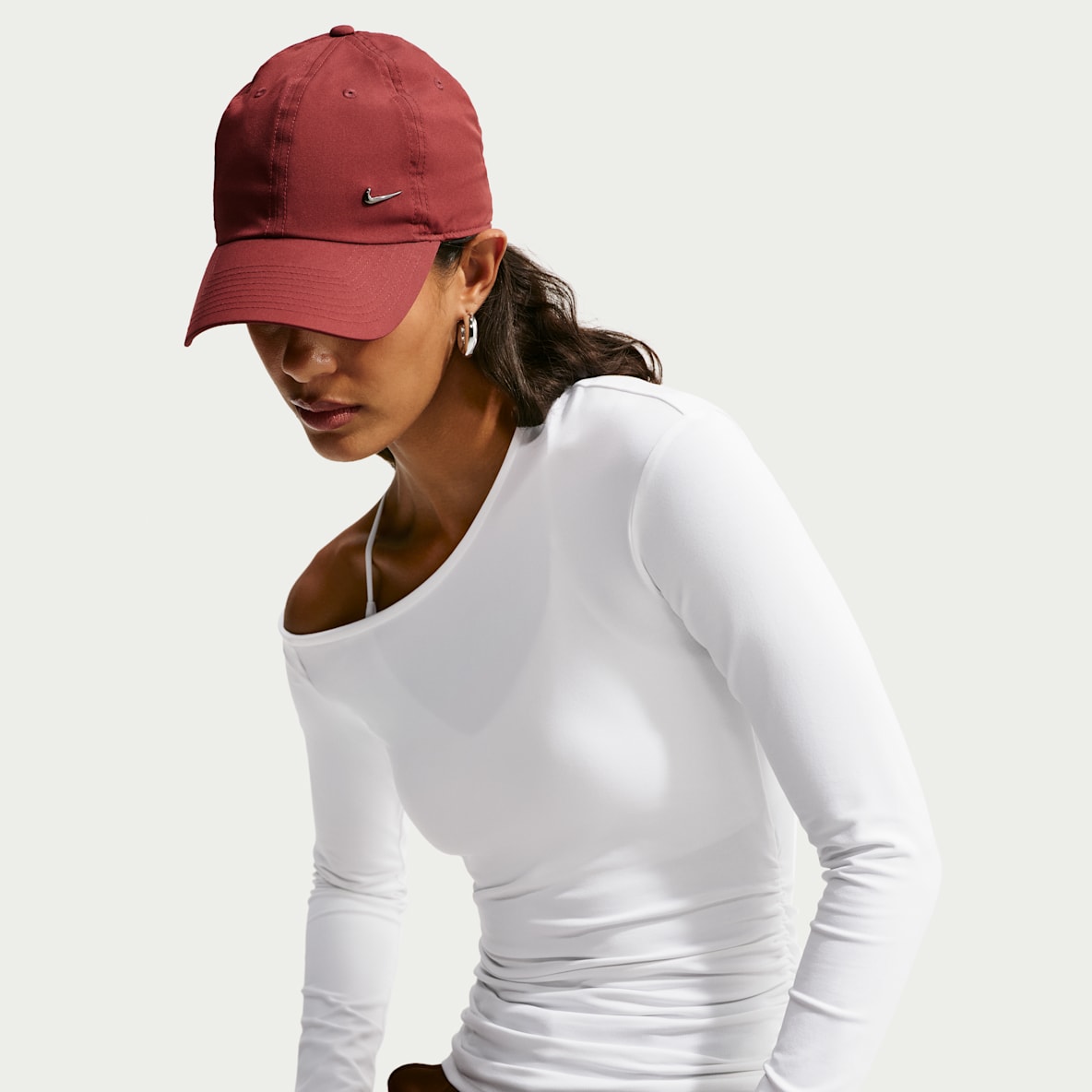 Nike Sportswear Schulterfreies Longsleeve mit enger Passform (Damen)