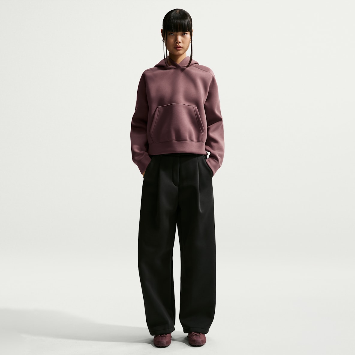 Nike Pre-Game Fleece Women's Loose Mid-Rise Trousers