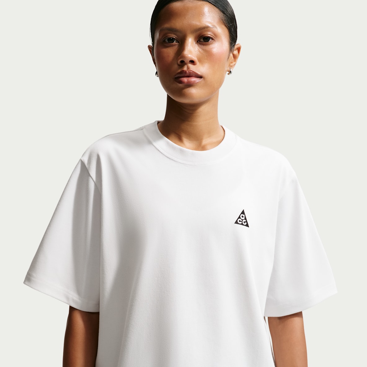 Nike ACG Playera de manga corta para mujer