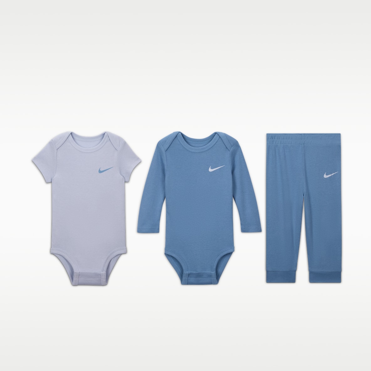 Nike Baby Essentials Conjunto de 3 piezas con pants para bebé (0-9 meses)