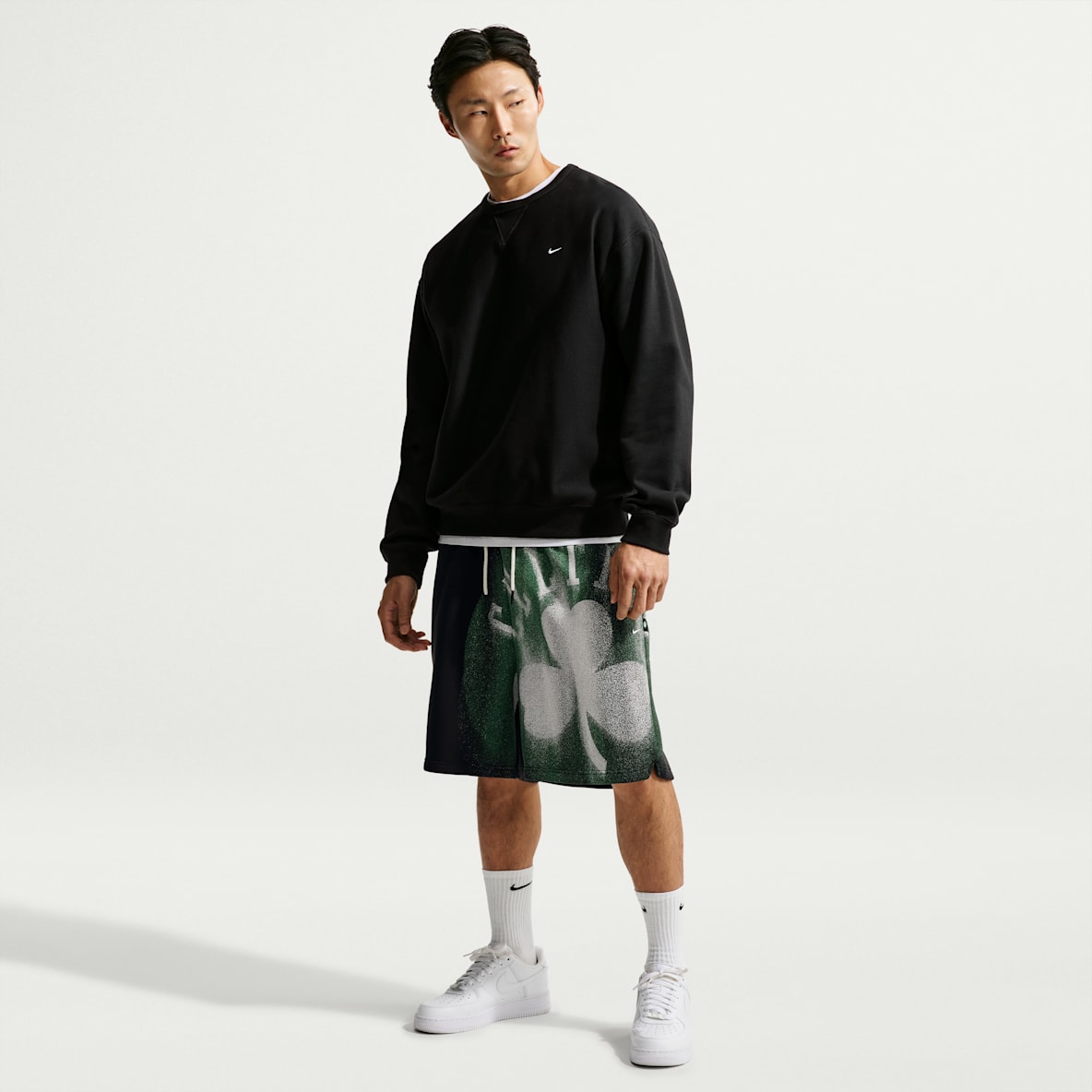 Boston Celtics Standard Issue Pantalón corto de baloncesto Nike de tejido Fleece - Hombre