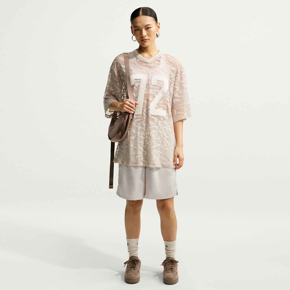 Nike Sportswear Chill Lace Short ample à taille mi-haute pour femme