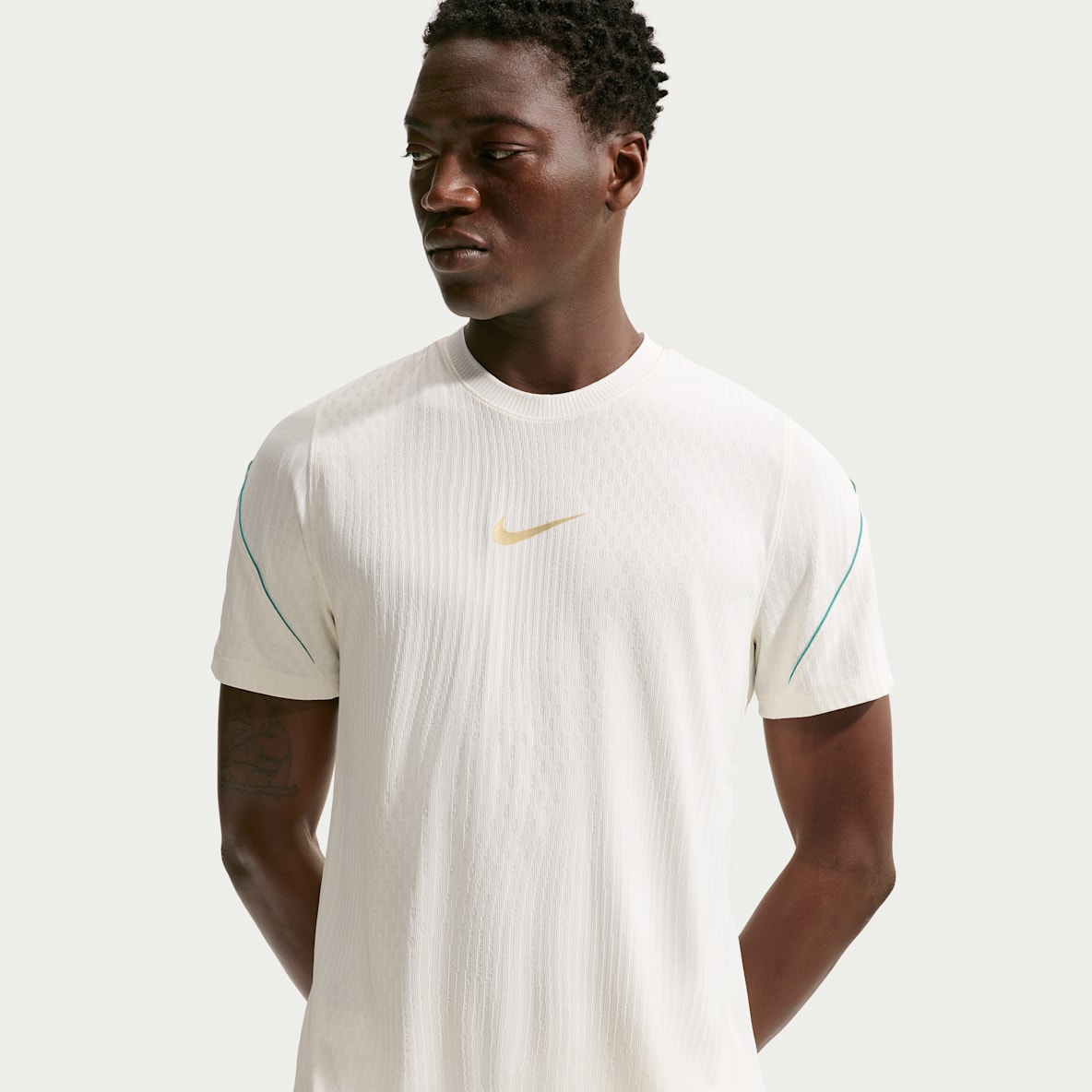 Nike Strike Elite Playera de fútbol de manga corta Nike Dri-FIT ADV para hombre