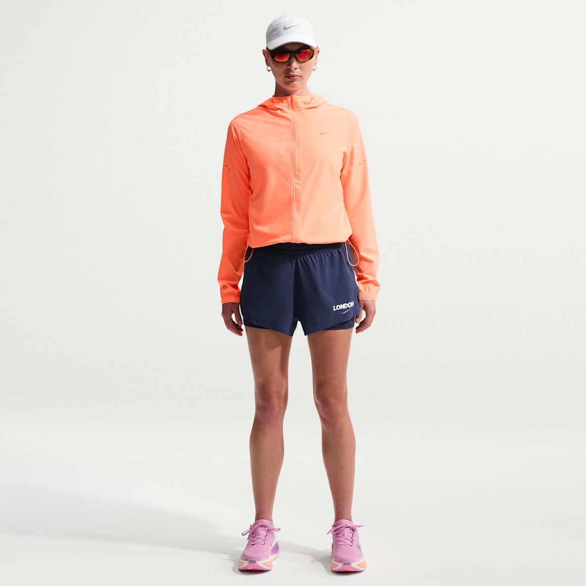 Nike Swift Dri-FIT 2-in-1-Laufshorts mit mittelhohem Bund (Damen)
