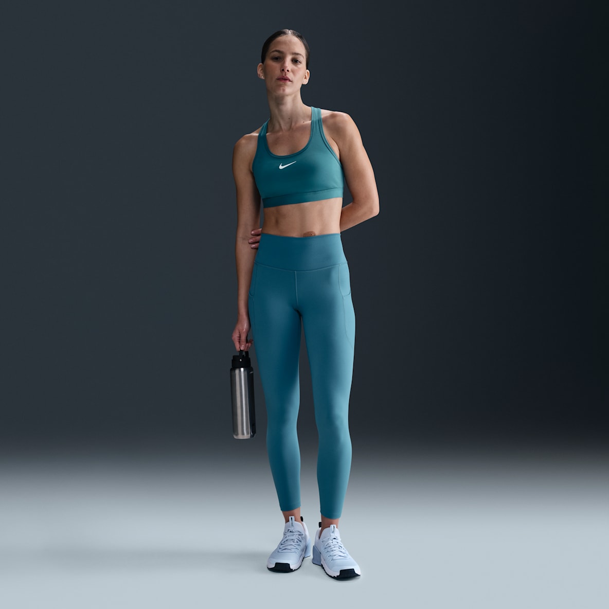 Nike One Leggings tiro alto de 7/8 con bolsillos para mujer