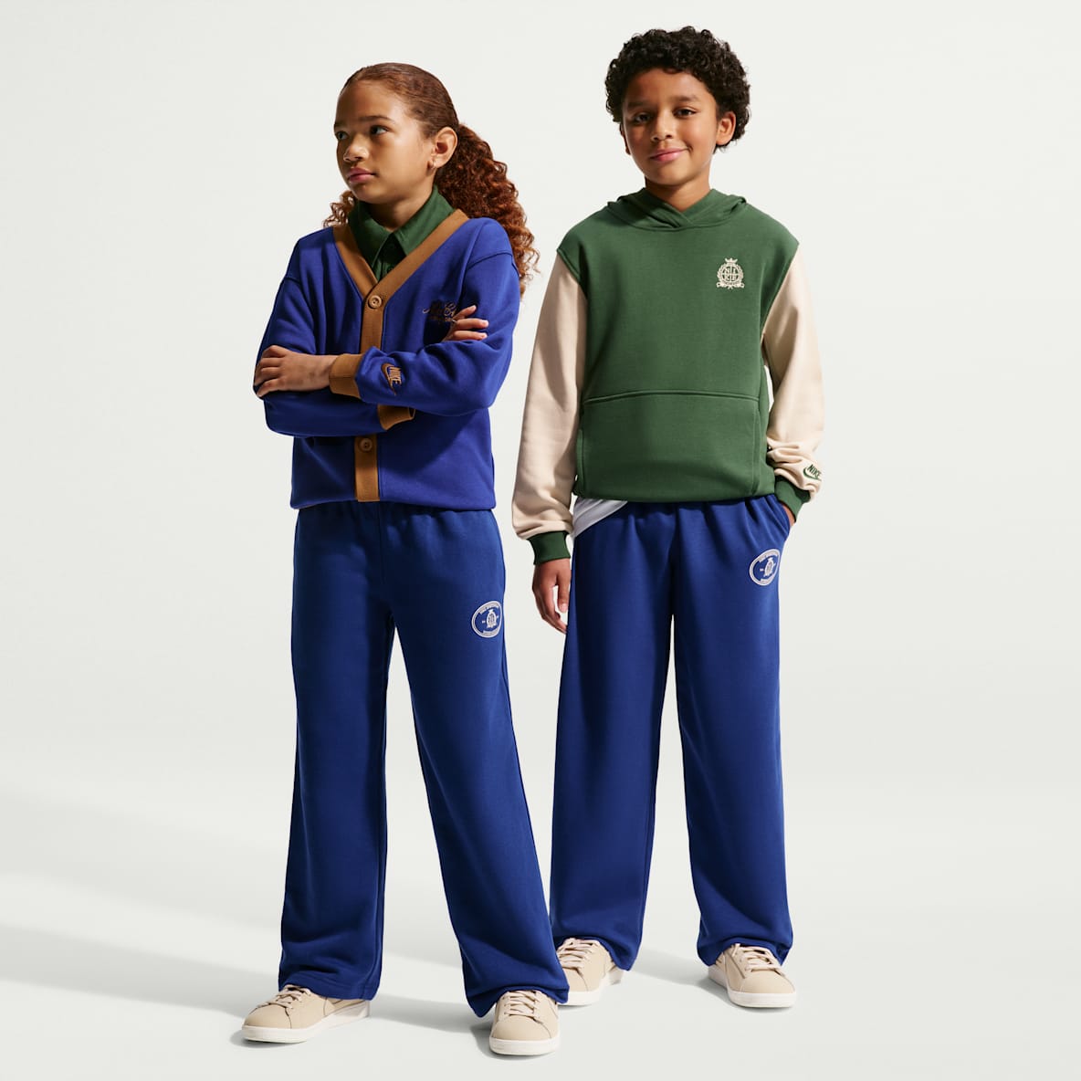 Nike Sportswear Club Παντελόνι με ανοιχτό στρίφωμα από ύφασμα French Terry για μεγάλα παιδιά