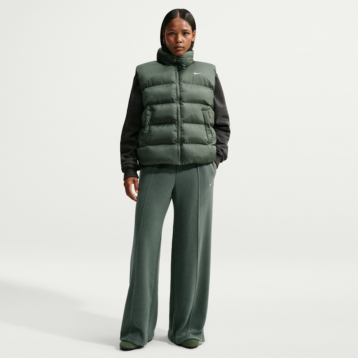 Nike Studio Fleece Medium-Weight Plush Women's Mid-Rise Wide-Leg Pants