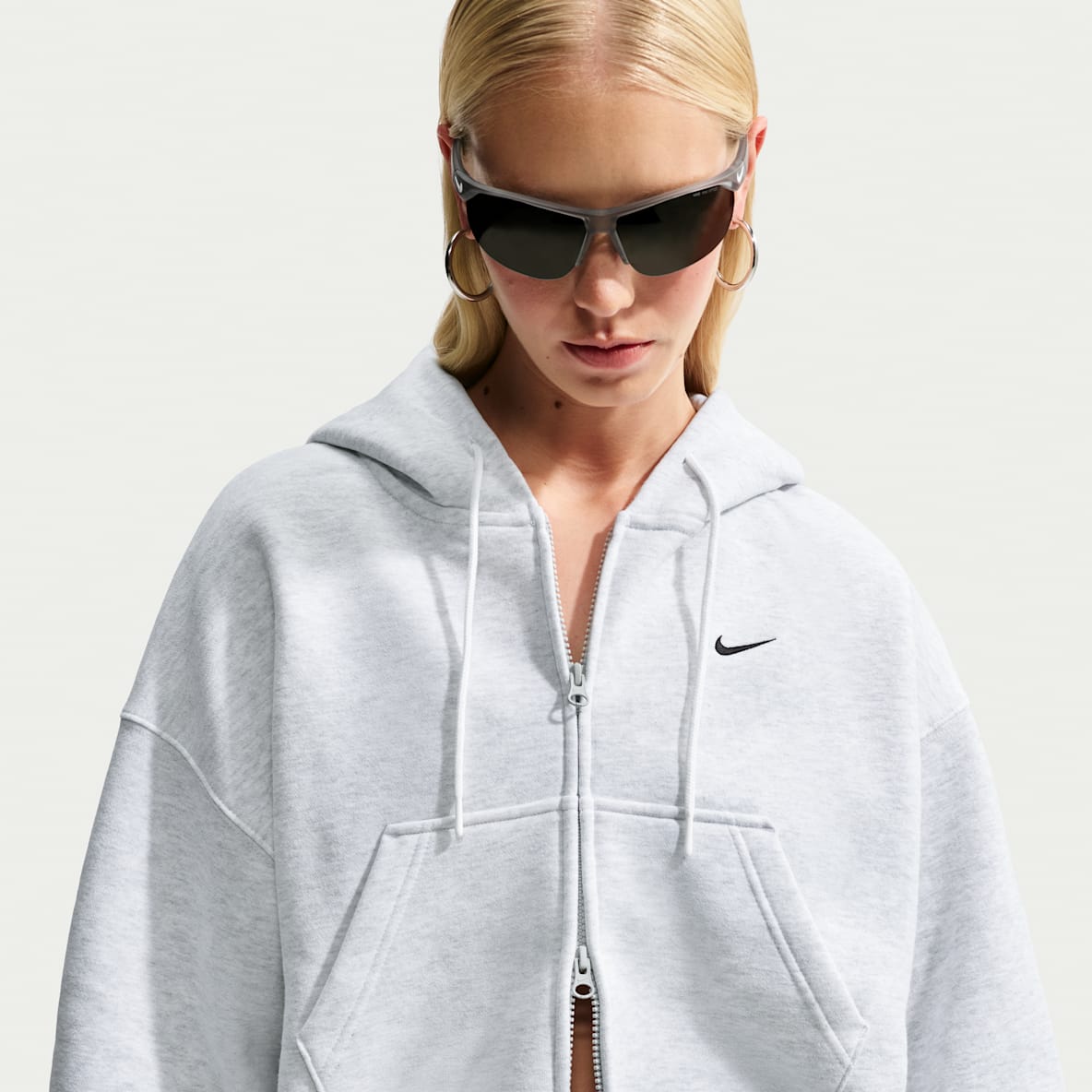 Nike Studio Fleece Medium Weight Sudadera con gorro cropped oversized de cierre completo para mujer