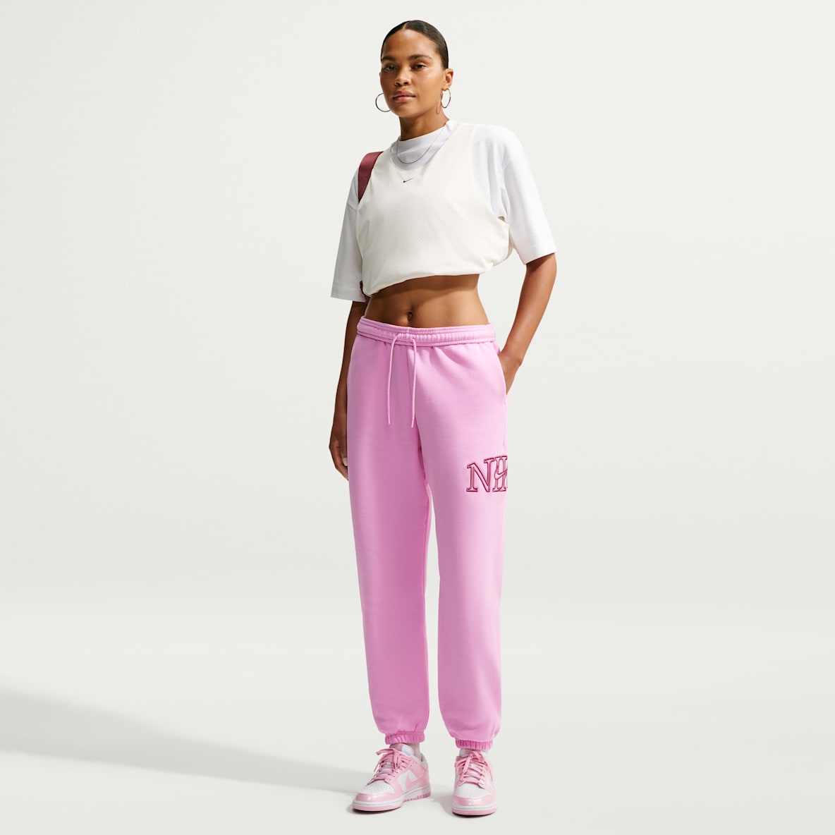 Nike Studio Fleece Medium Weight Pantalon oversize resserré aux chevilles avec logo pour femme