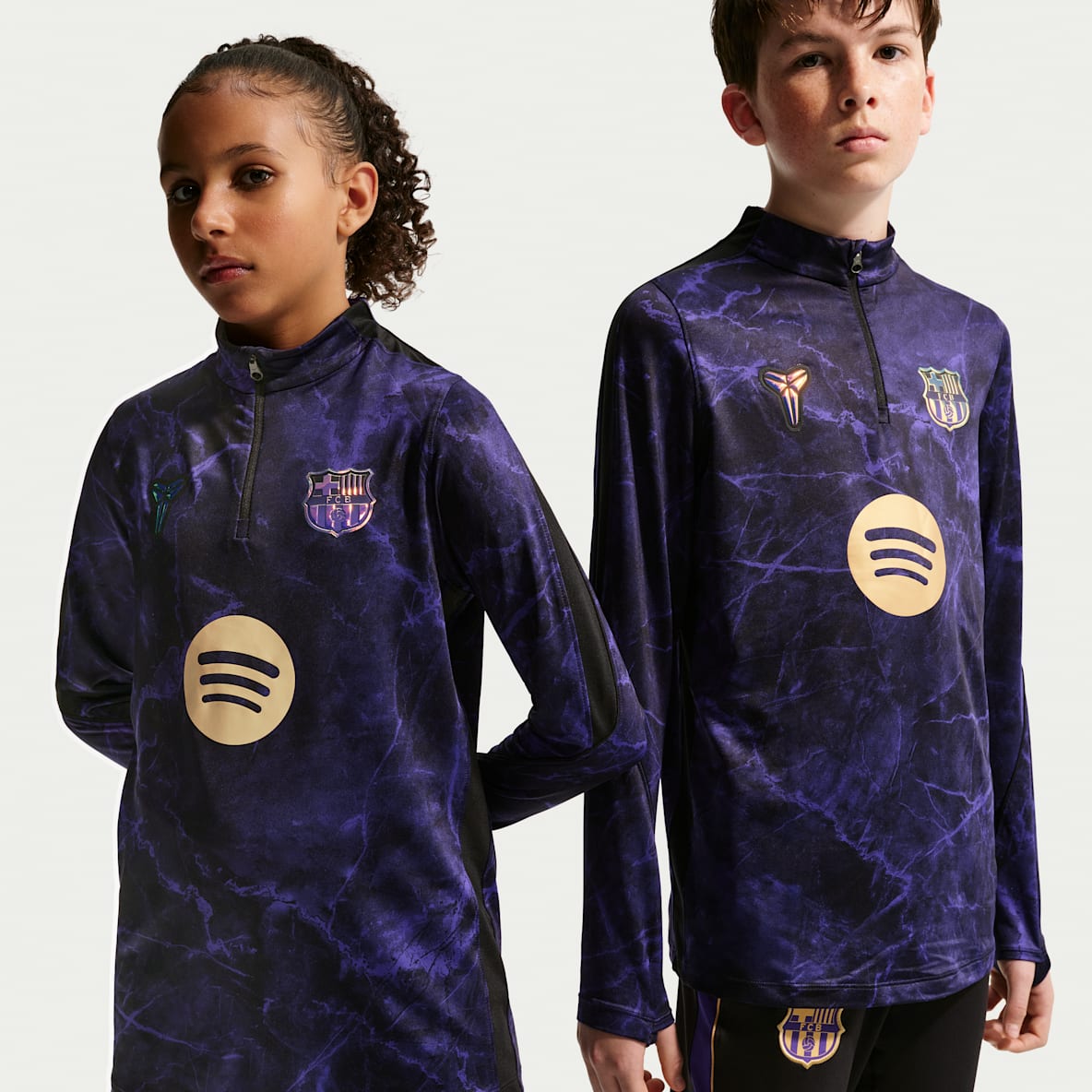 F.C. Barcelona Strike Away Older Kids' Kobe Dri-FIT Football Knit Pre-Match Drill Top