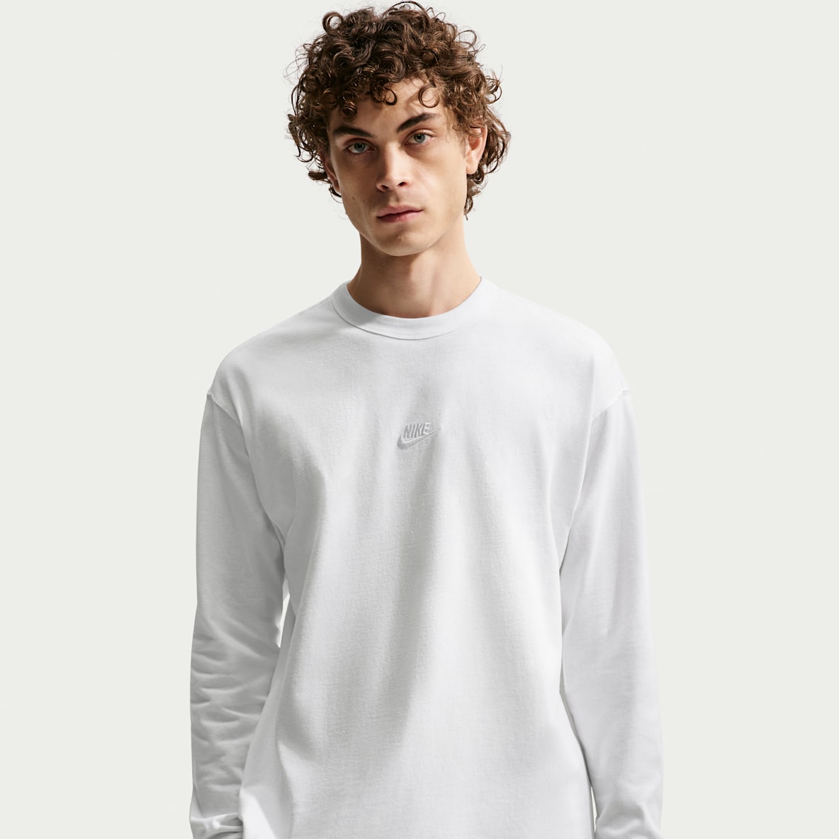 Nike Sportswear Premium Essentials Playera de manga larga para hombre