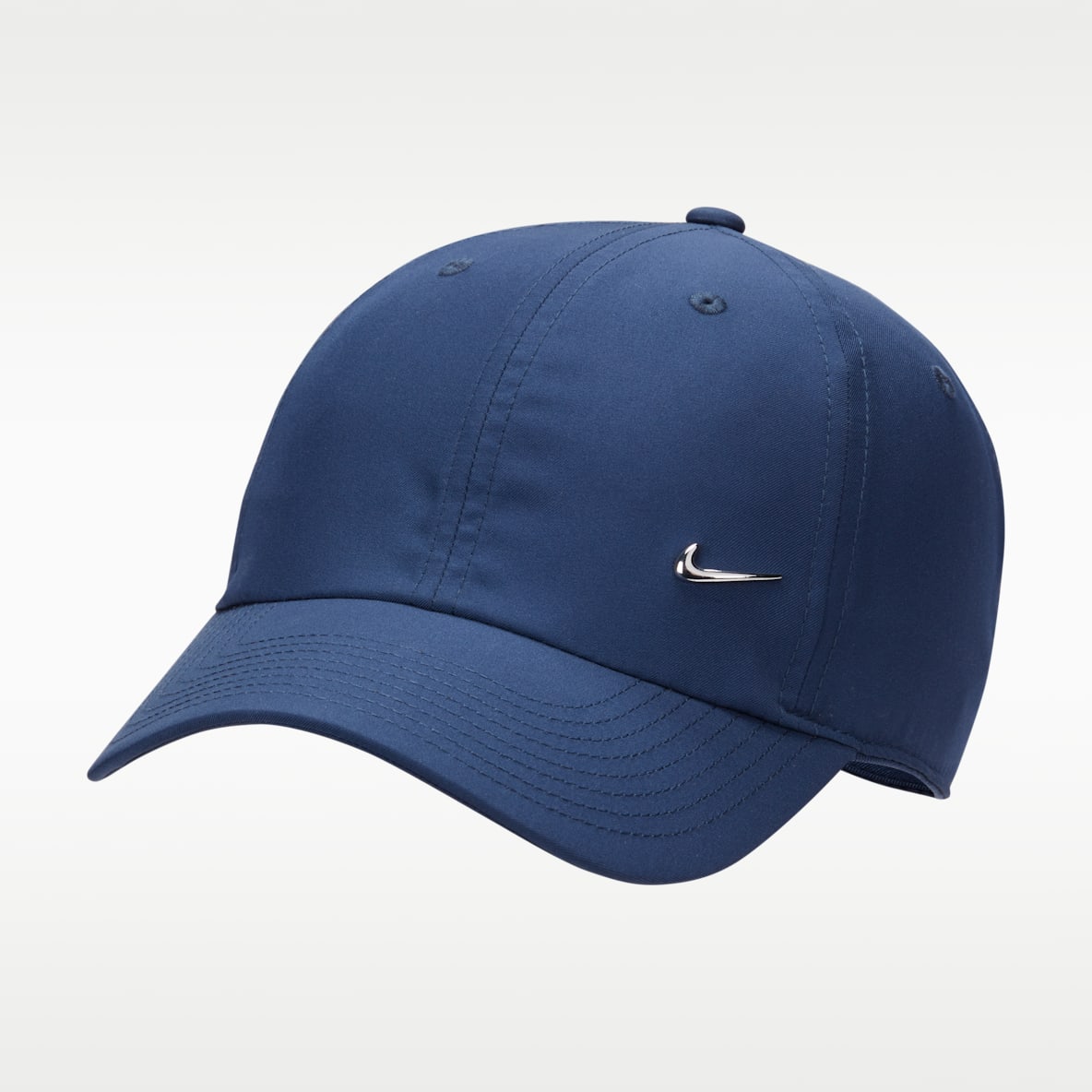 Nike Dri-FIT Club Casquette sans structure avec Swoosh métallique