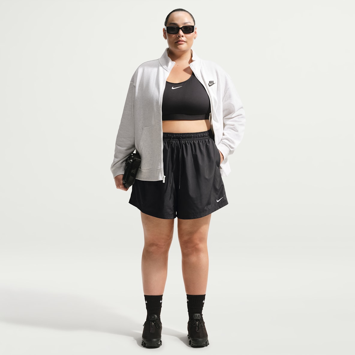 Nike Sportswear Classic Wovens Women's Mid-Rise 5" Shorts (Plus Size)