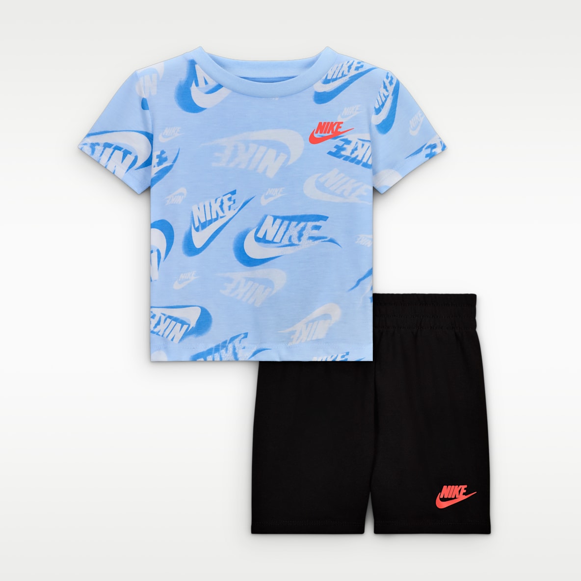 Nike Sportswear Conjunto de playera estampada y shorts de tejido French terry Baby On the Move