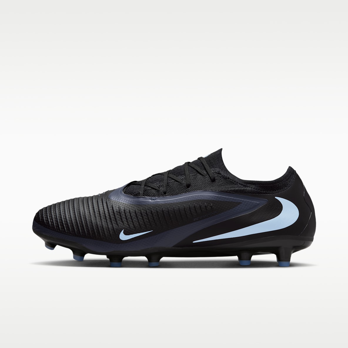 Nike Phantom 6 Low Pro Chuteiras de futebol para relva artificial