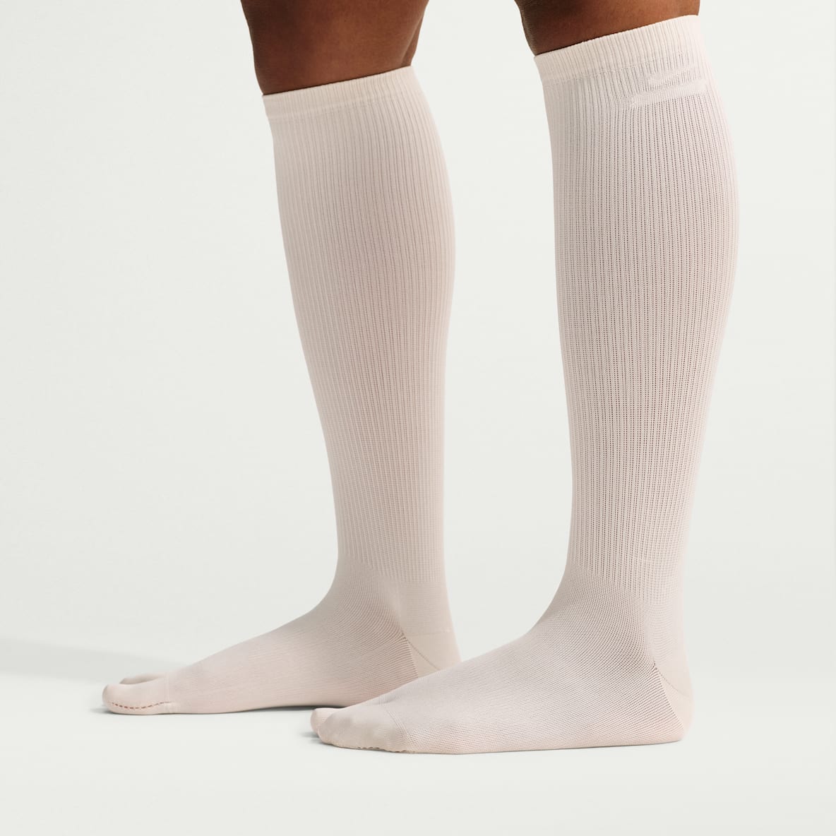 NikeSKIMS Rift Split-Toe Knee-High Socks (1 Pair)