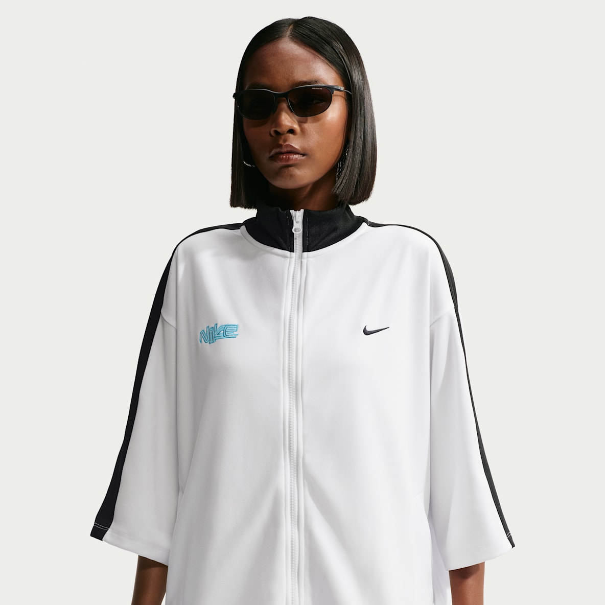 Nike Sportswear Chamarra tipo camisa de tejido Knit de poliéster oversized para mujer