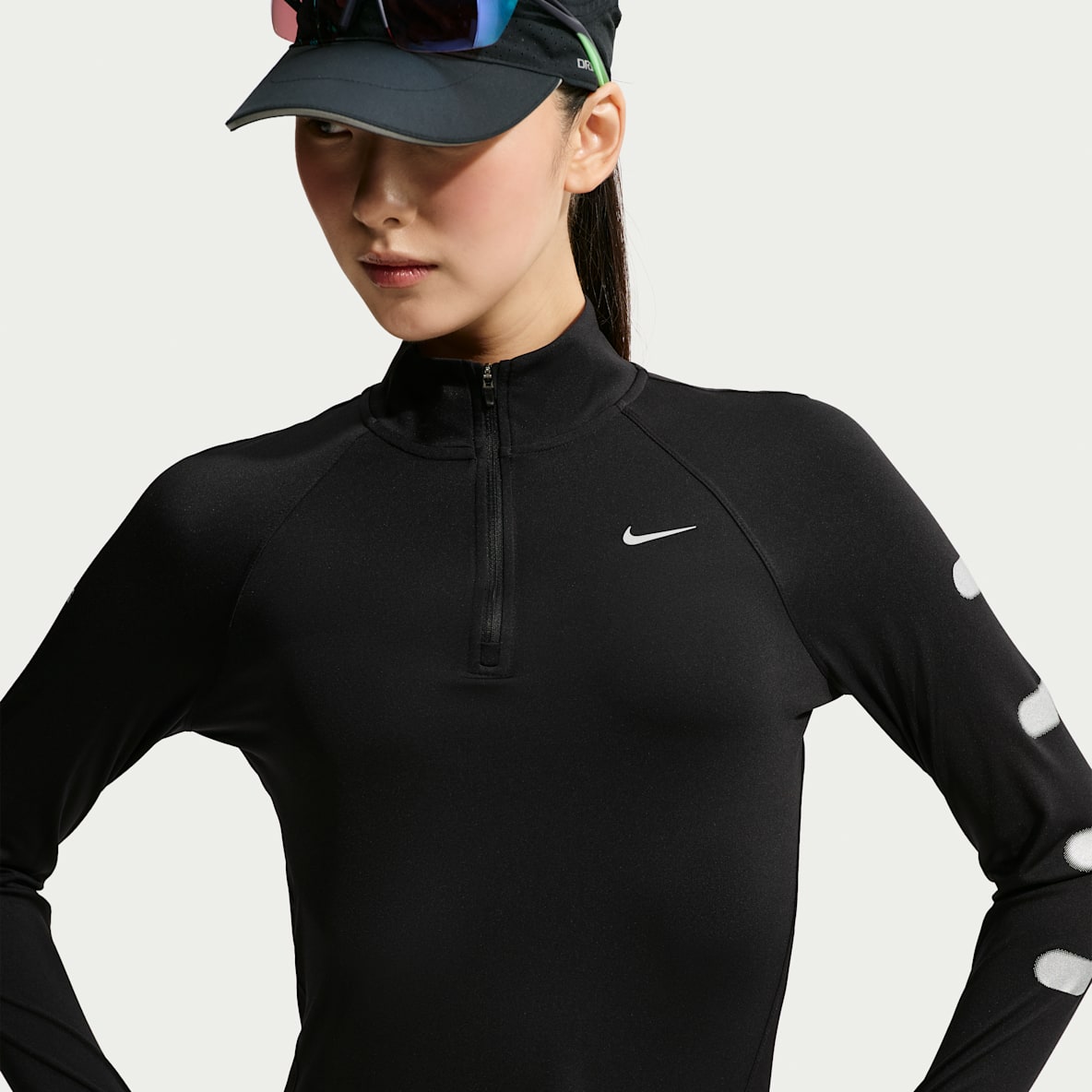 Nike Tempo Flash 女款 Dri-FIT 半長式拉鍊跑步上衣