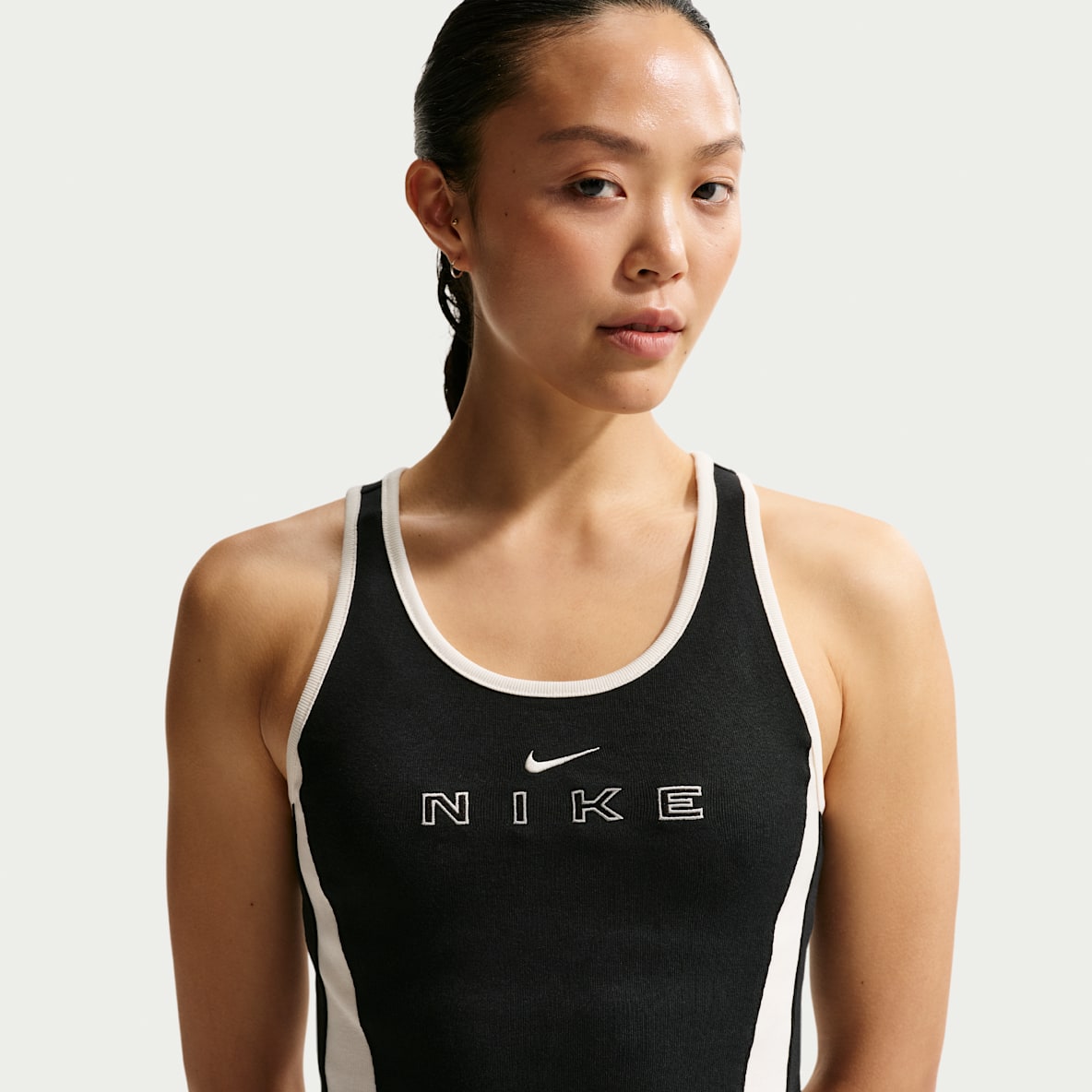 나이키 스포츠웨어 여성 타이트 그래픽 탱크 탑