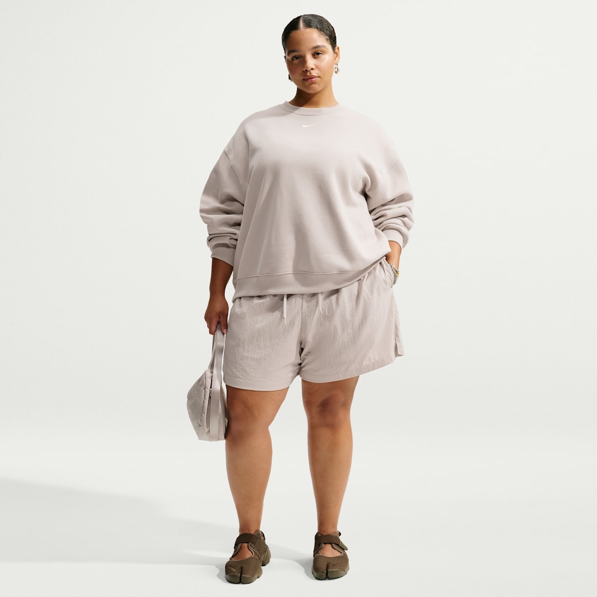 Nike Sportswear Shorts holgados de tiro alto de ripstop ligero para mujer (talla grande)