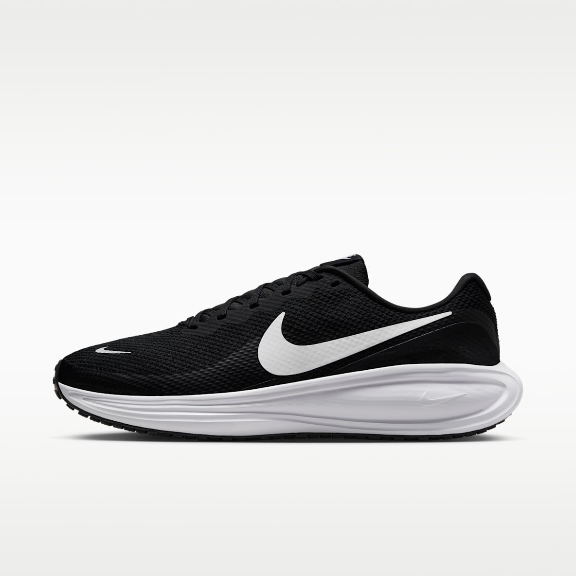 Nike Revolution 8 Tenis de correr en pavimento para hombre (extraanchos)