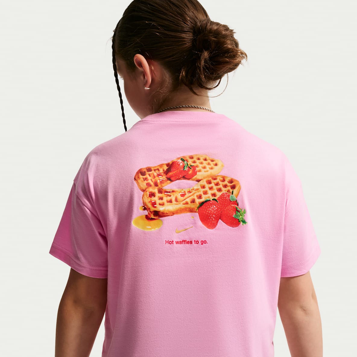 Nike Sportswear Big Kids' (Girls') T-Shirt