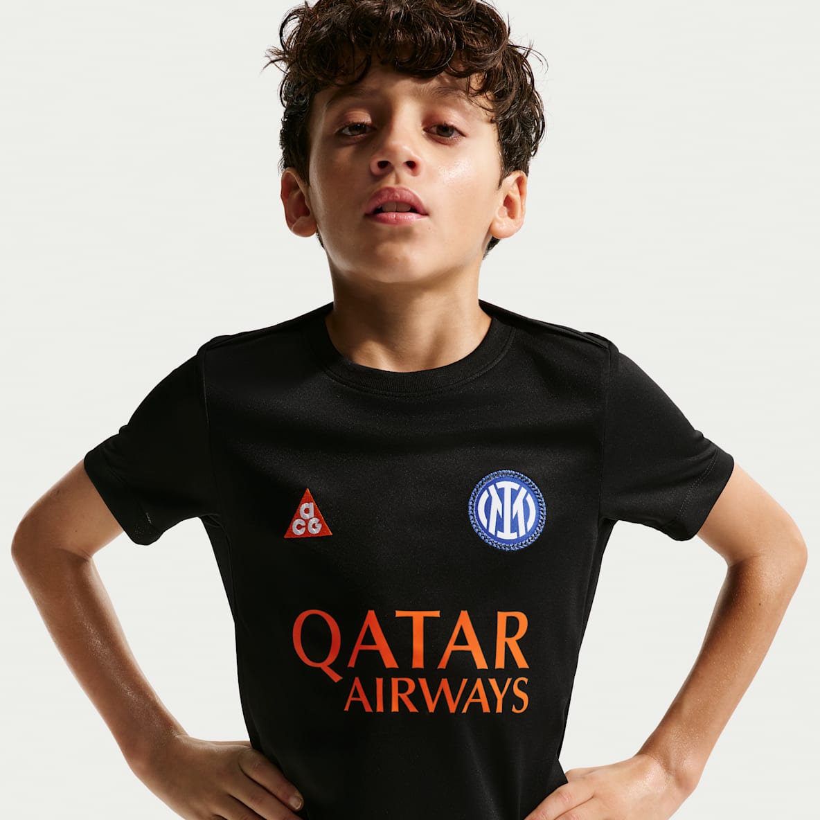 Inter Milan Academy Pro SE Big Kids' Nike ACG Dri-FIT Football Short-Sleeve Pre-Match Top
