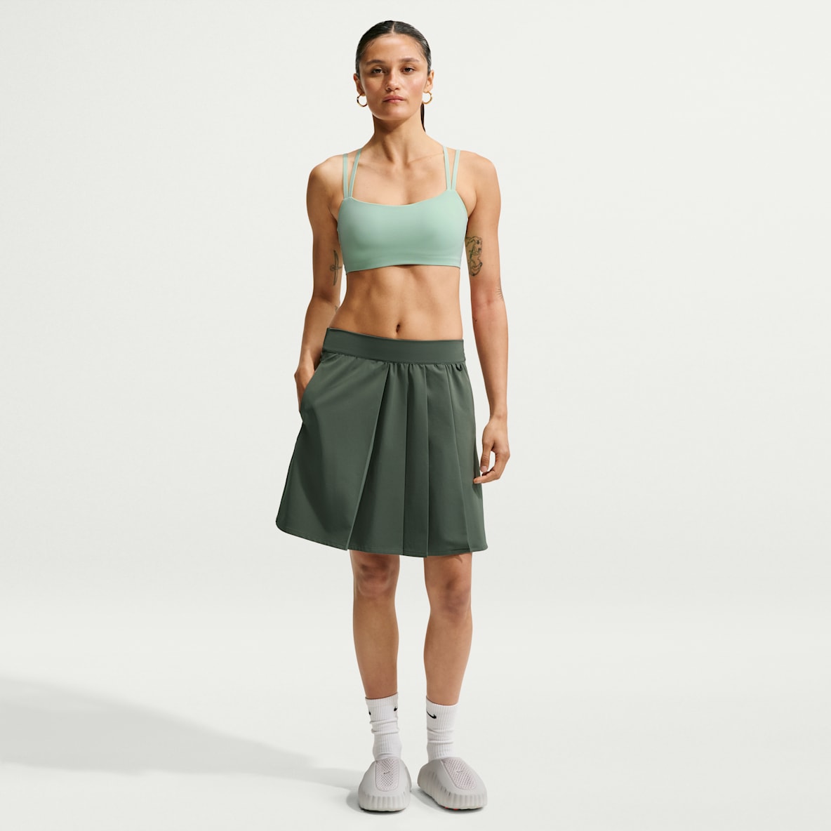 Nike 24.7 PerfectStretch Women's Dri-FIT UV Protection High-Rise Pleated Skirt