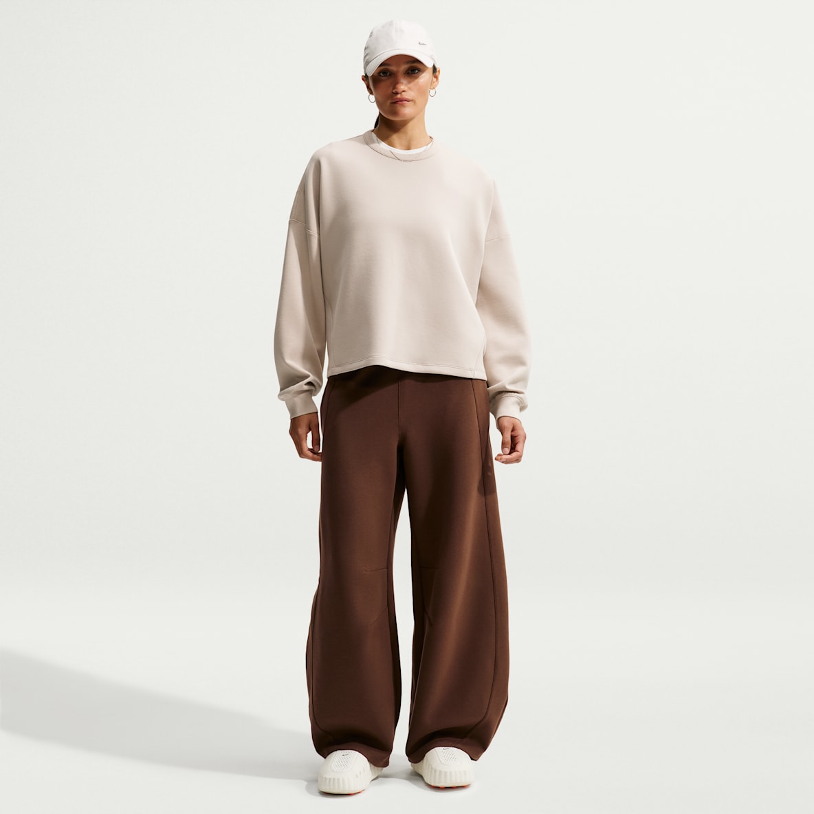 Nike 24.7 ImpossiblySoft Women's High-Waisted Wide-Leg Pants