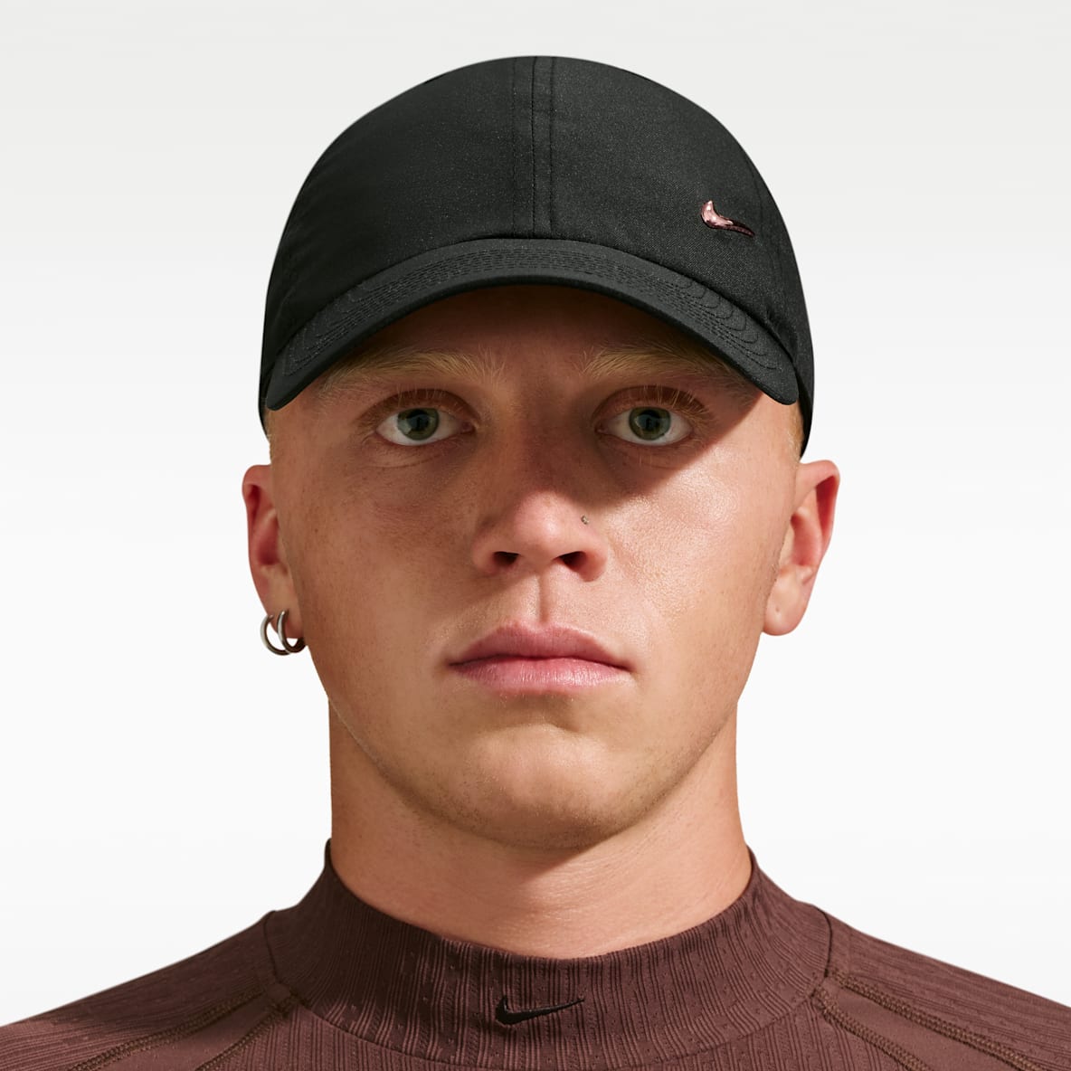 Nike Dri-FIT Club Unstructured Metal Swoosh Cap