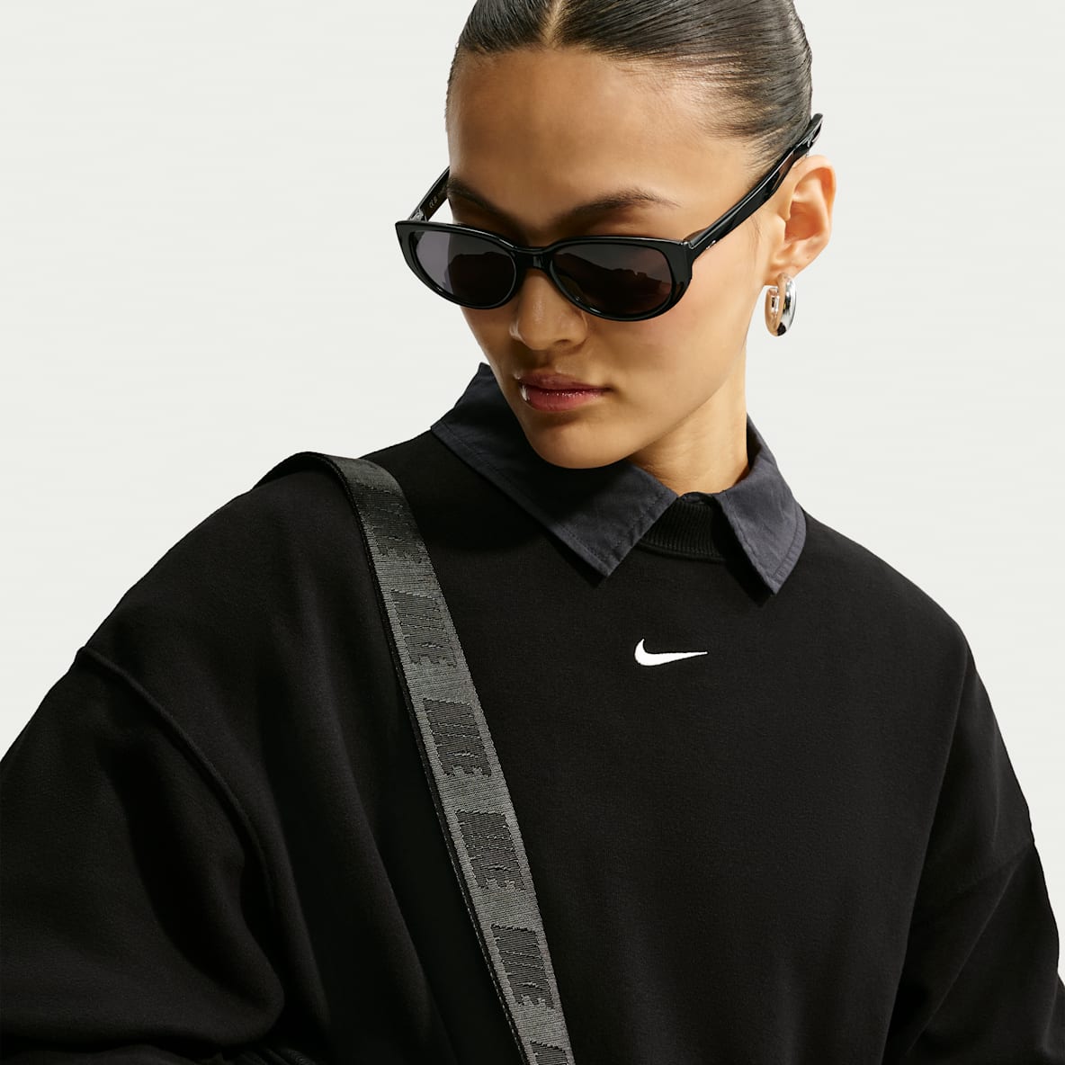 Nike Studio Fleece Lightweight Women's Oversized Crew-Neck Sweatshirt